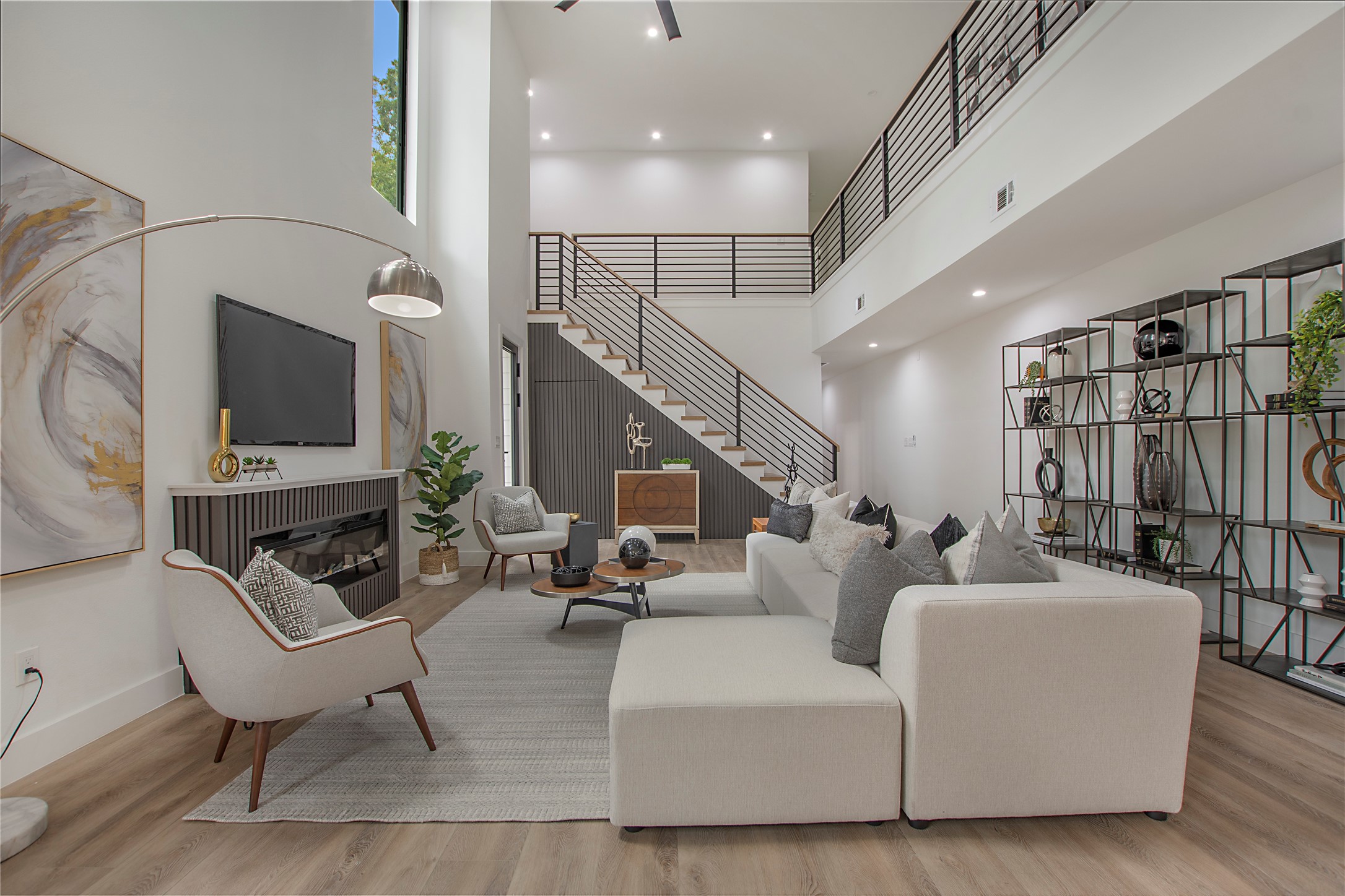 2306 Hondo