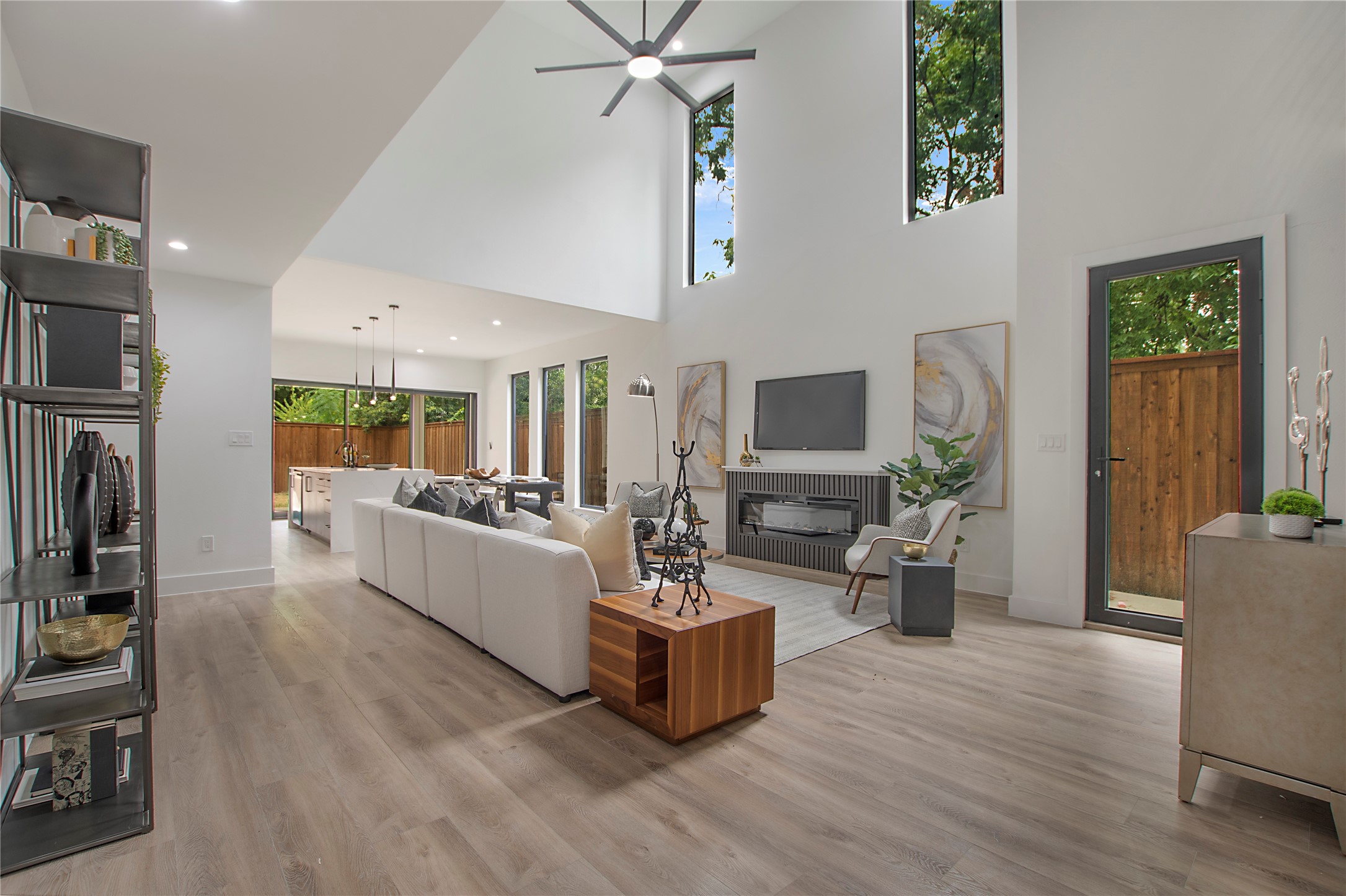 2306 Hondo