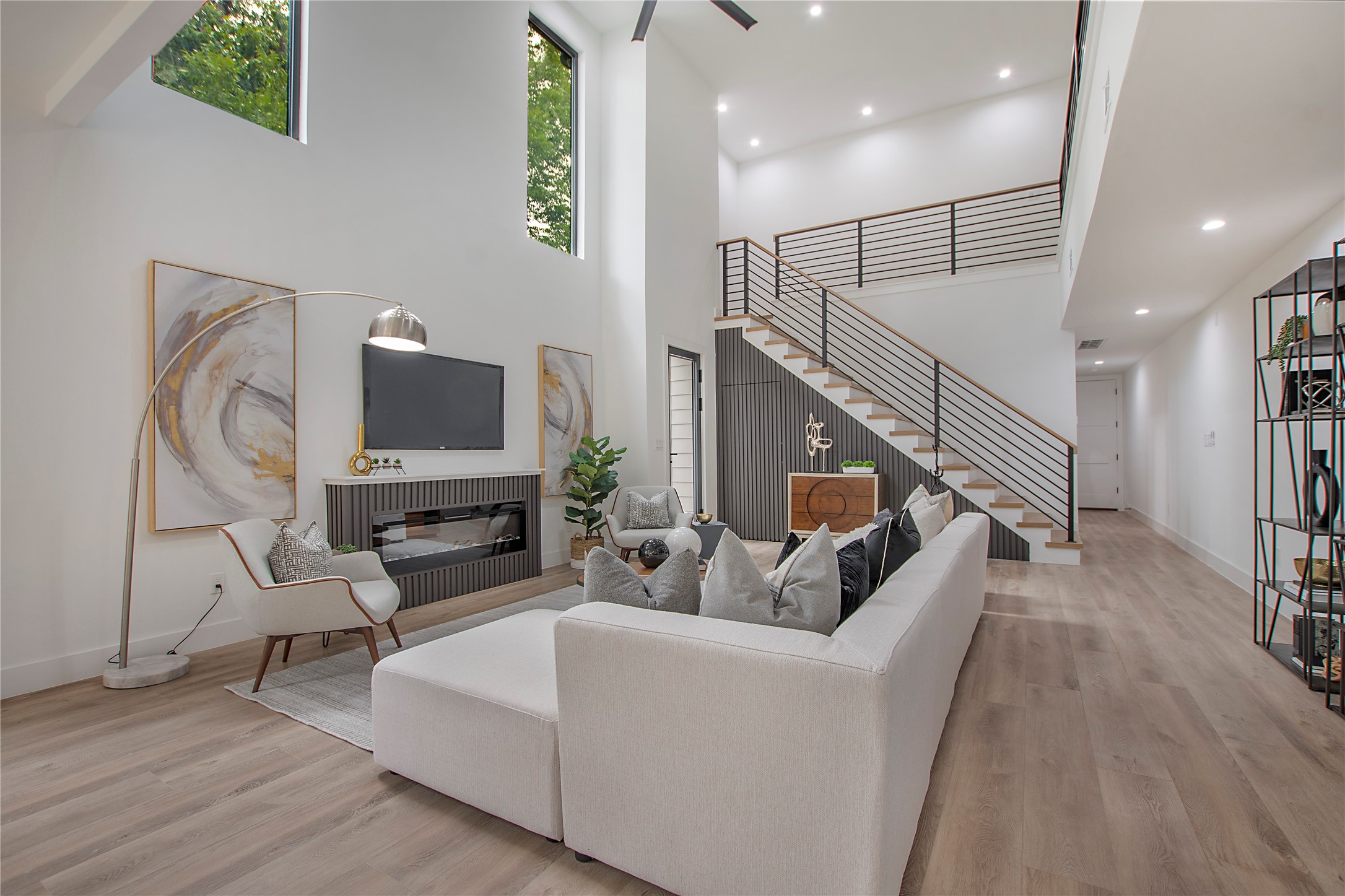 2306 Hondo