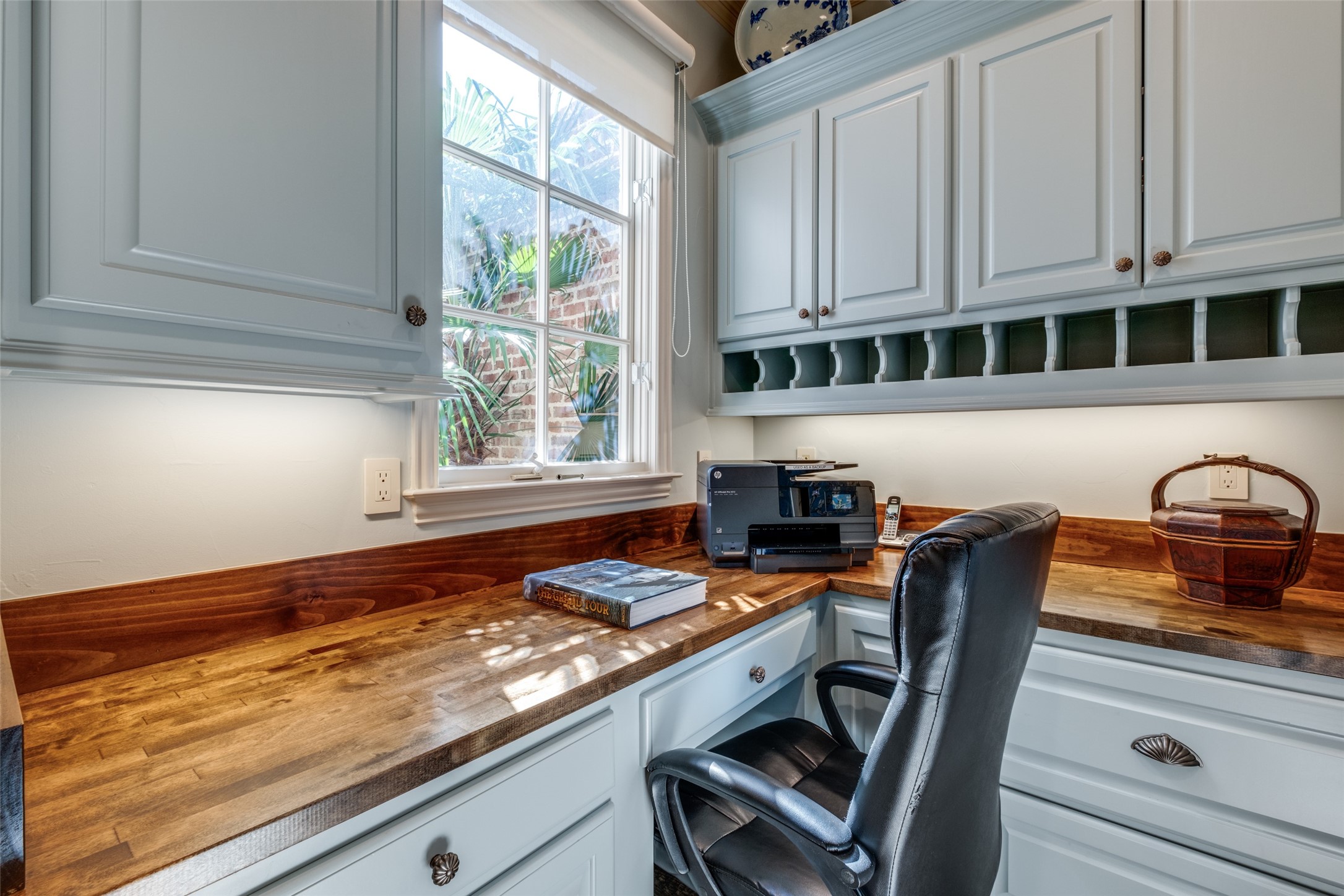 6922 Forest Glen