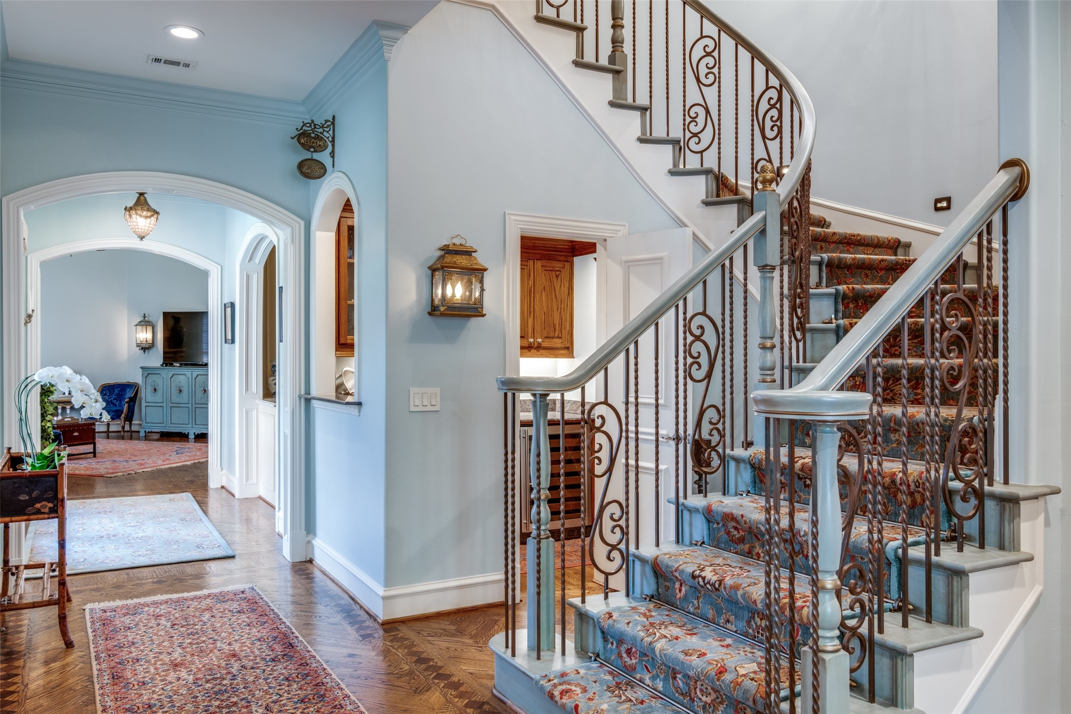 6922 Forest Glen