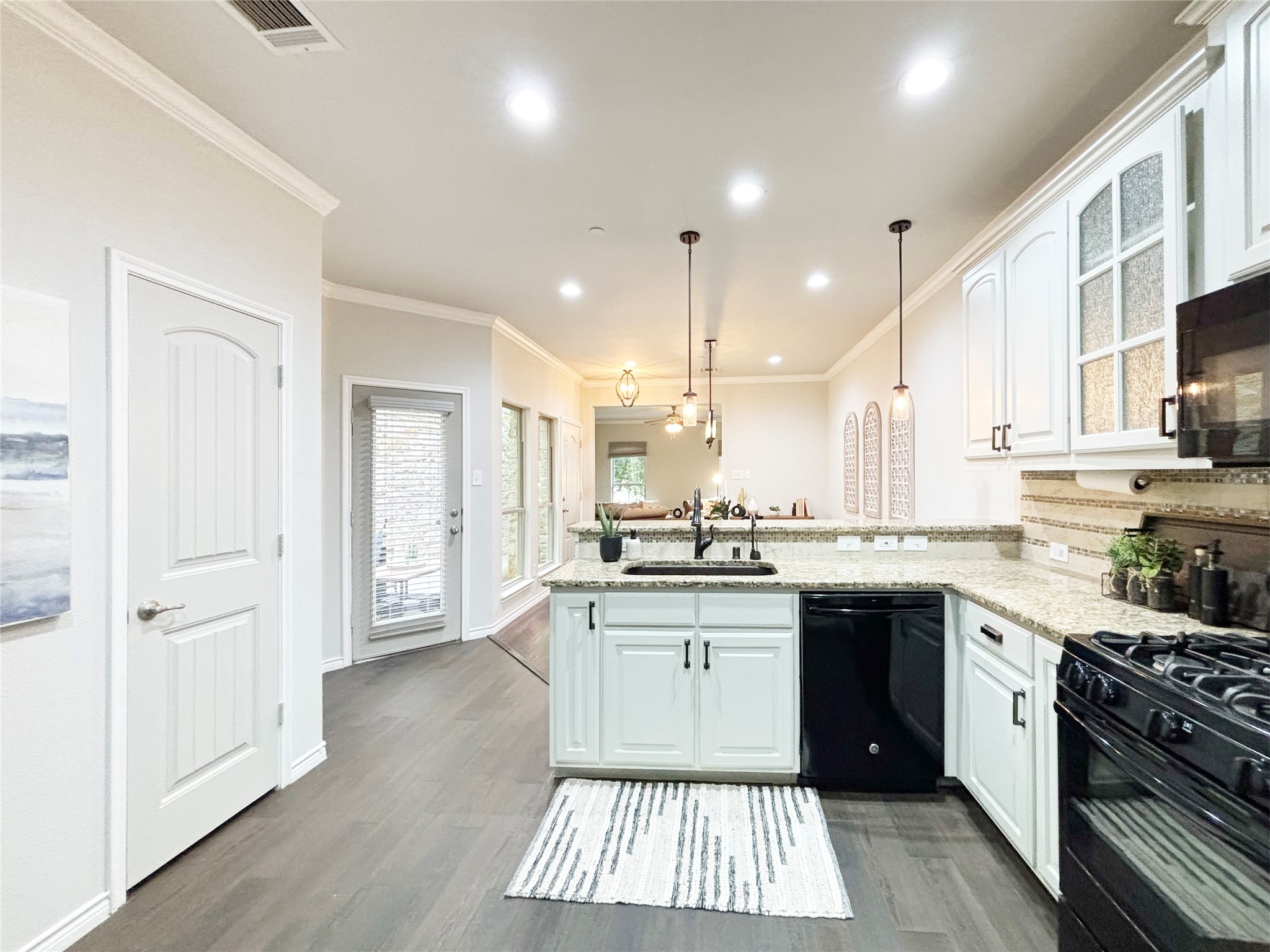 8652 Paradise Drive