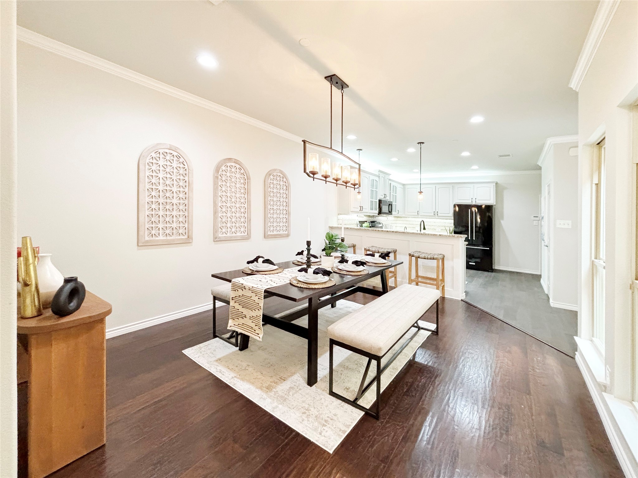 8652 Paradise Drive