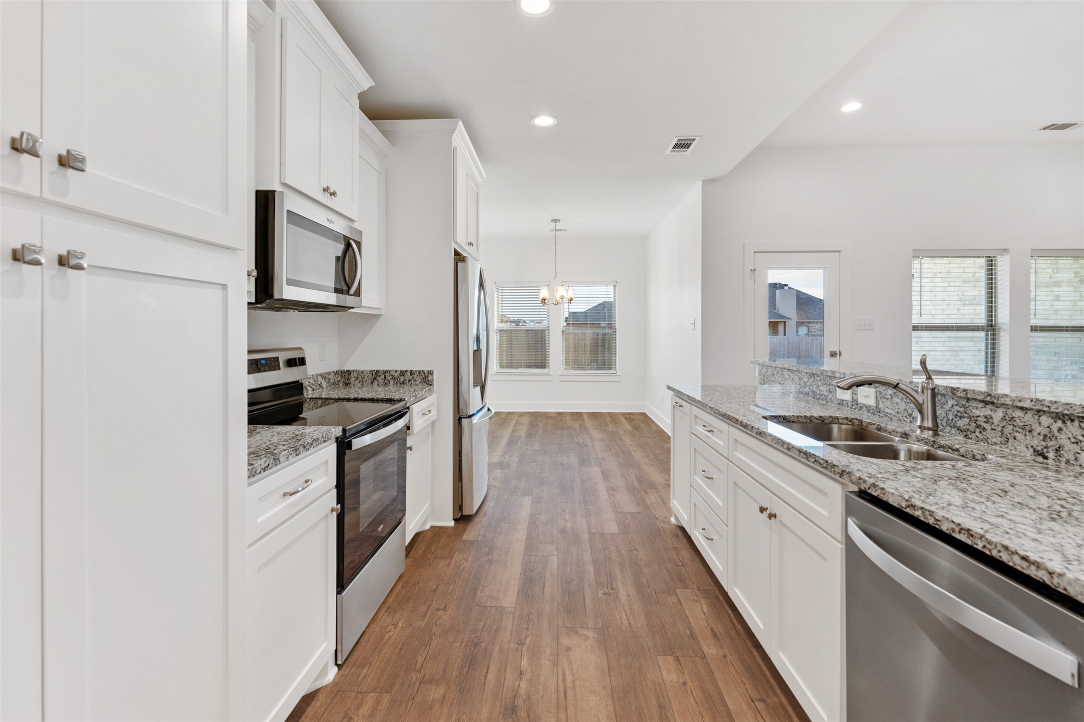2205 Samuel Street