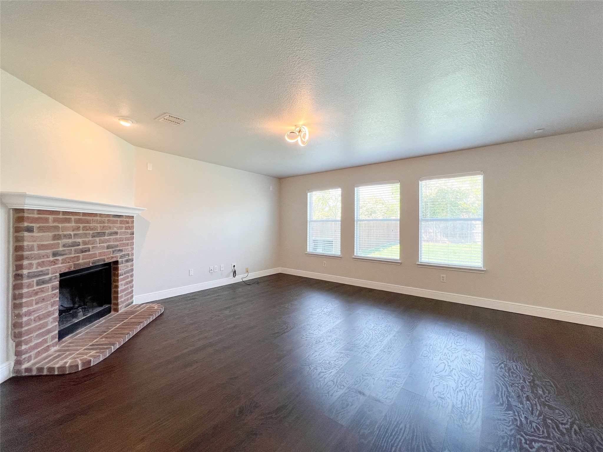 2228 Maplecrest Drive