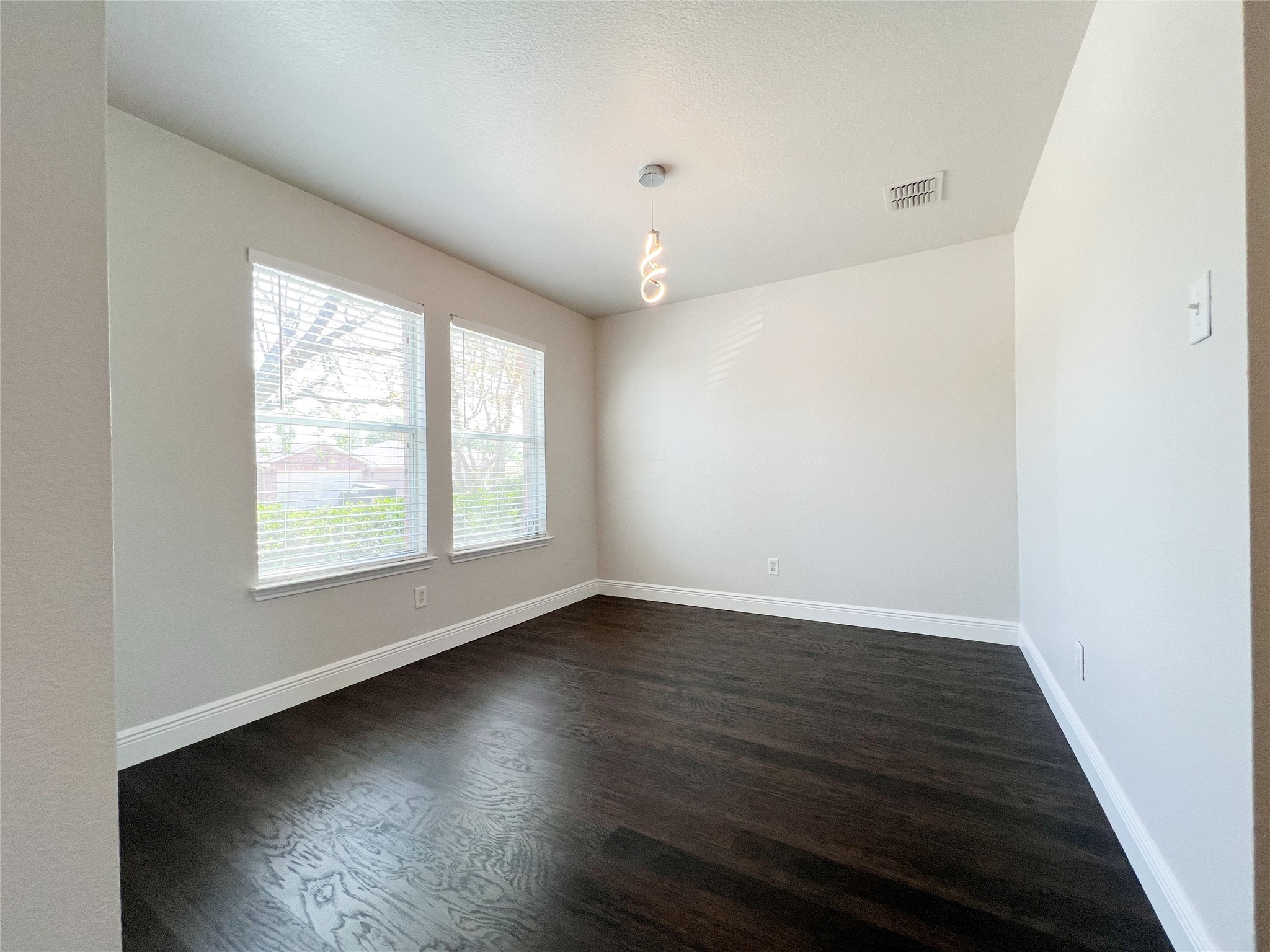 2228 Maplecrest Drive