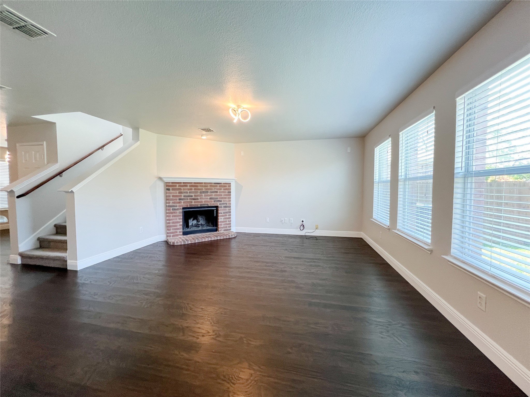 2228 Maplecrest Drive