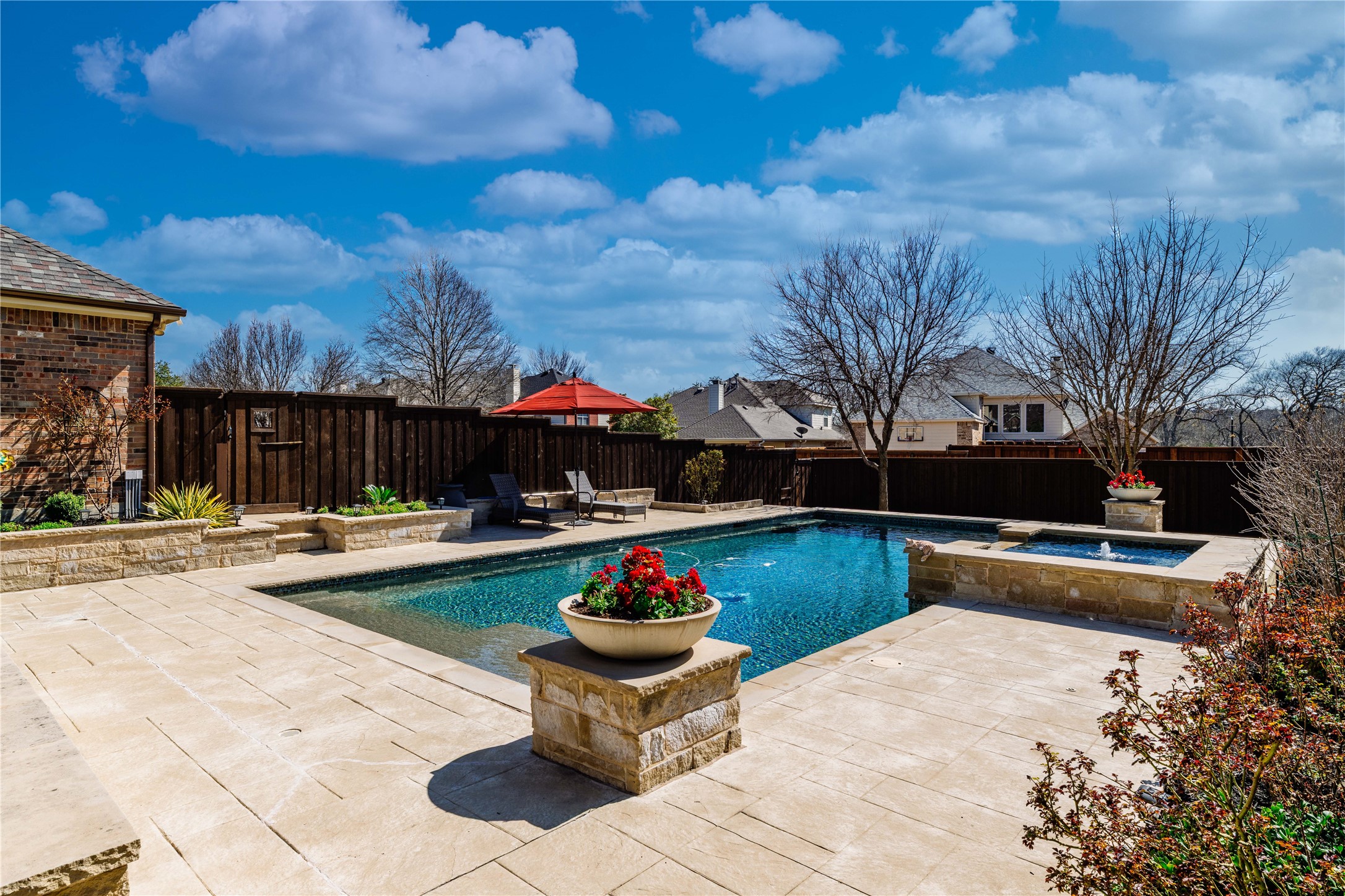 1911 Edgehill Drive