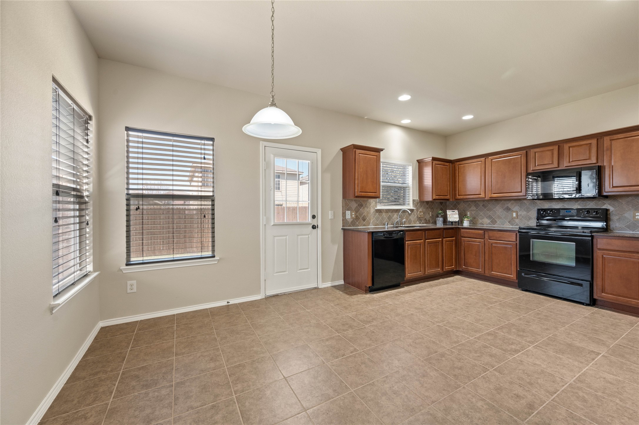 8813 Quarry Ridge Trail