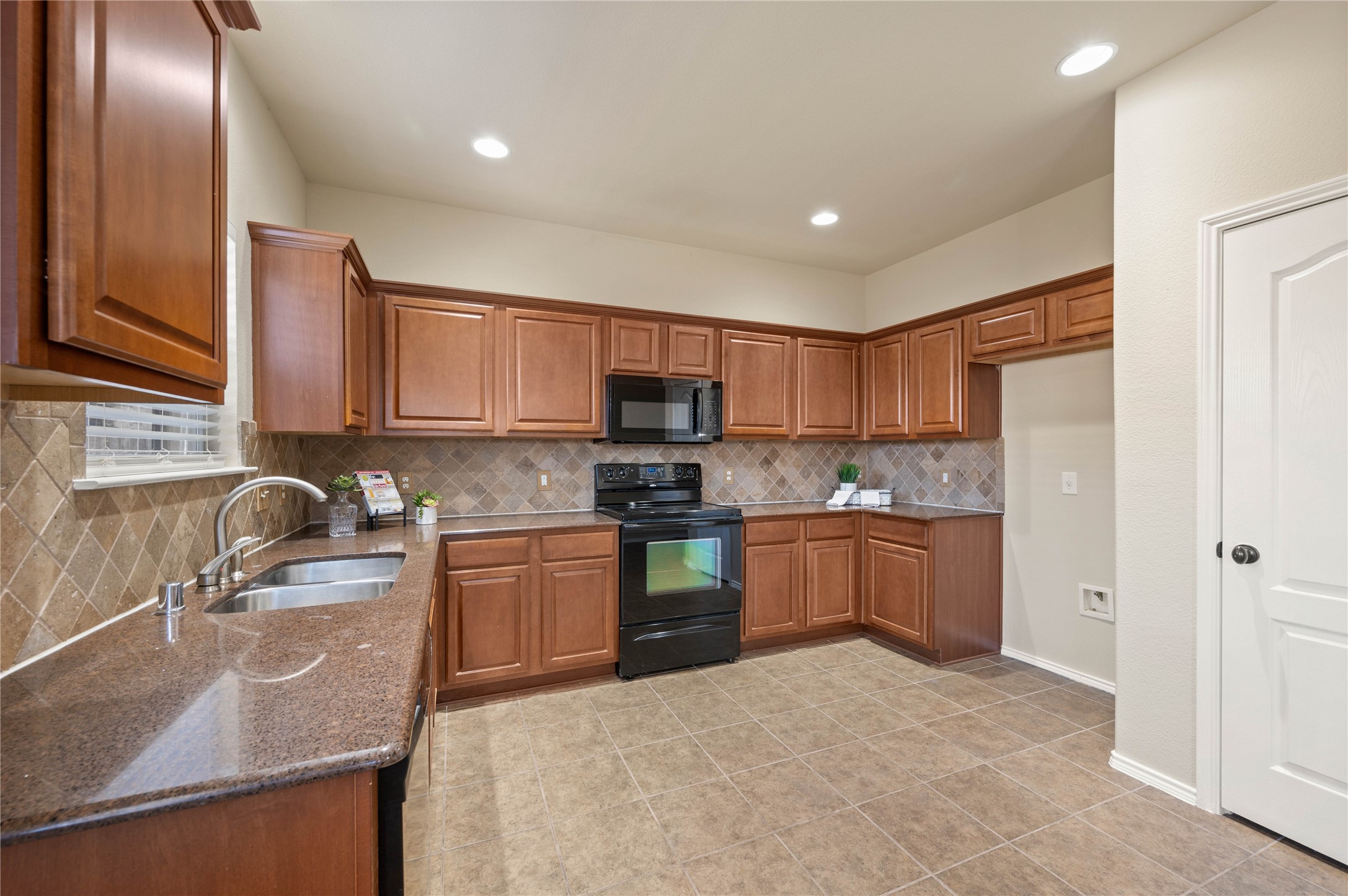 8813 Quarry Ridge Trail