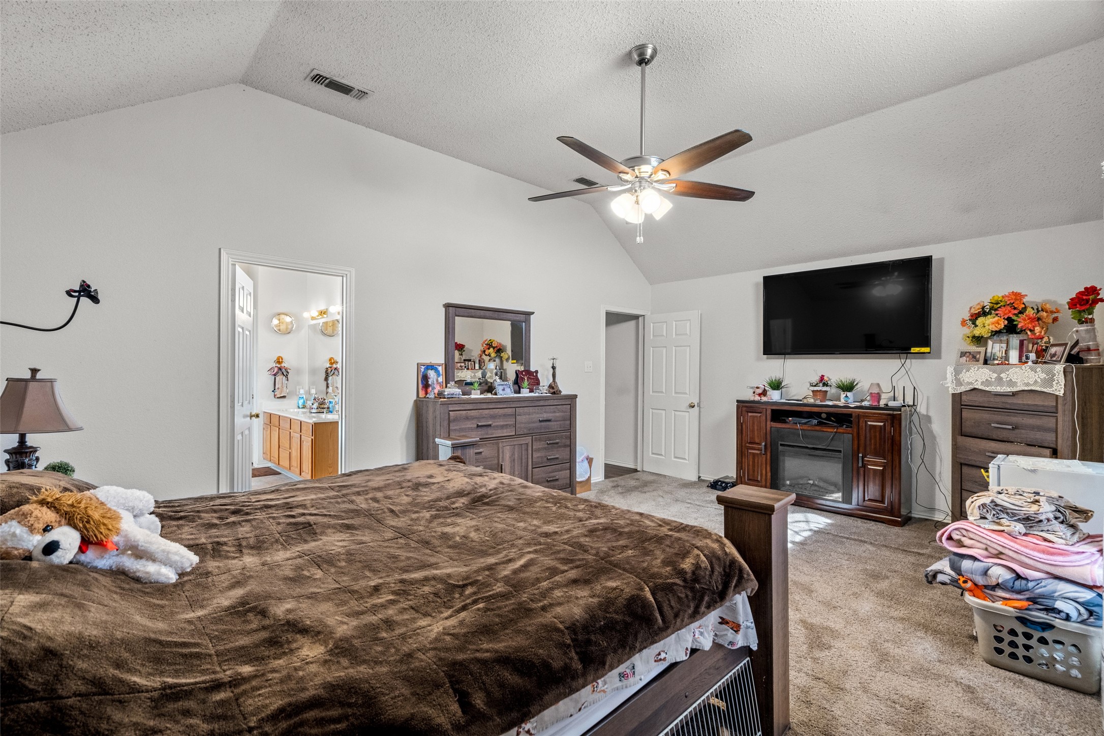 6709 Overland Street