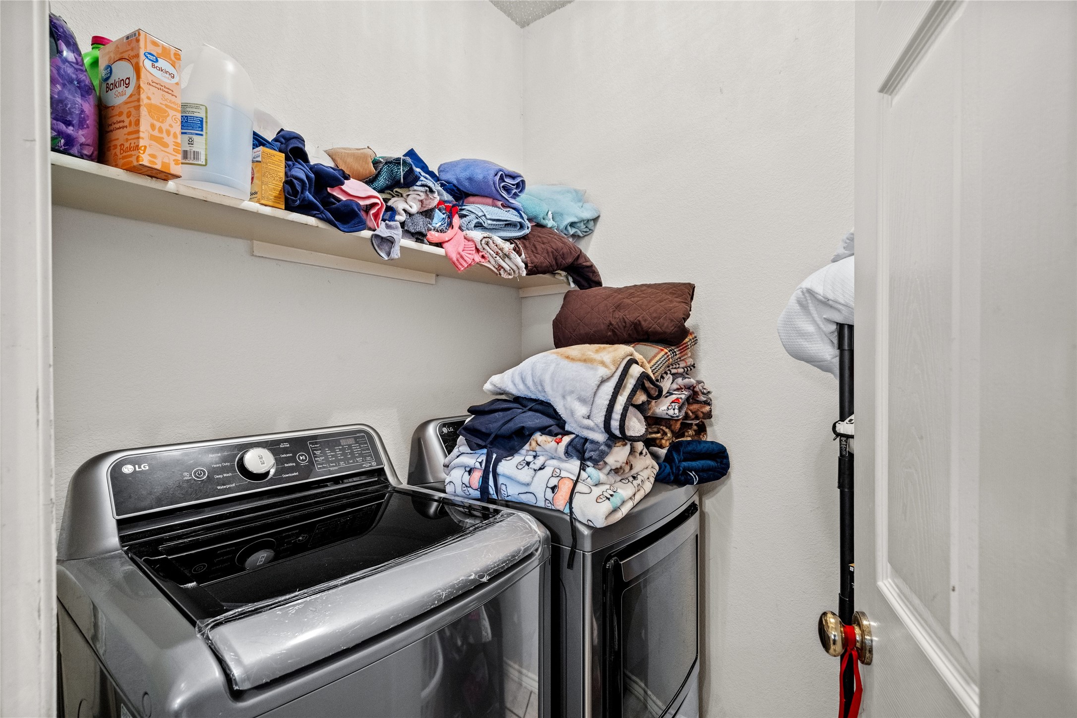 6709 Overland Street