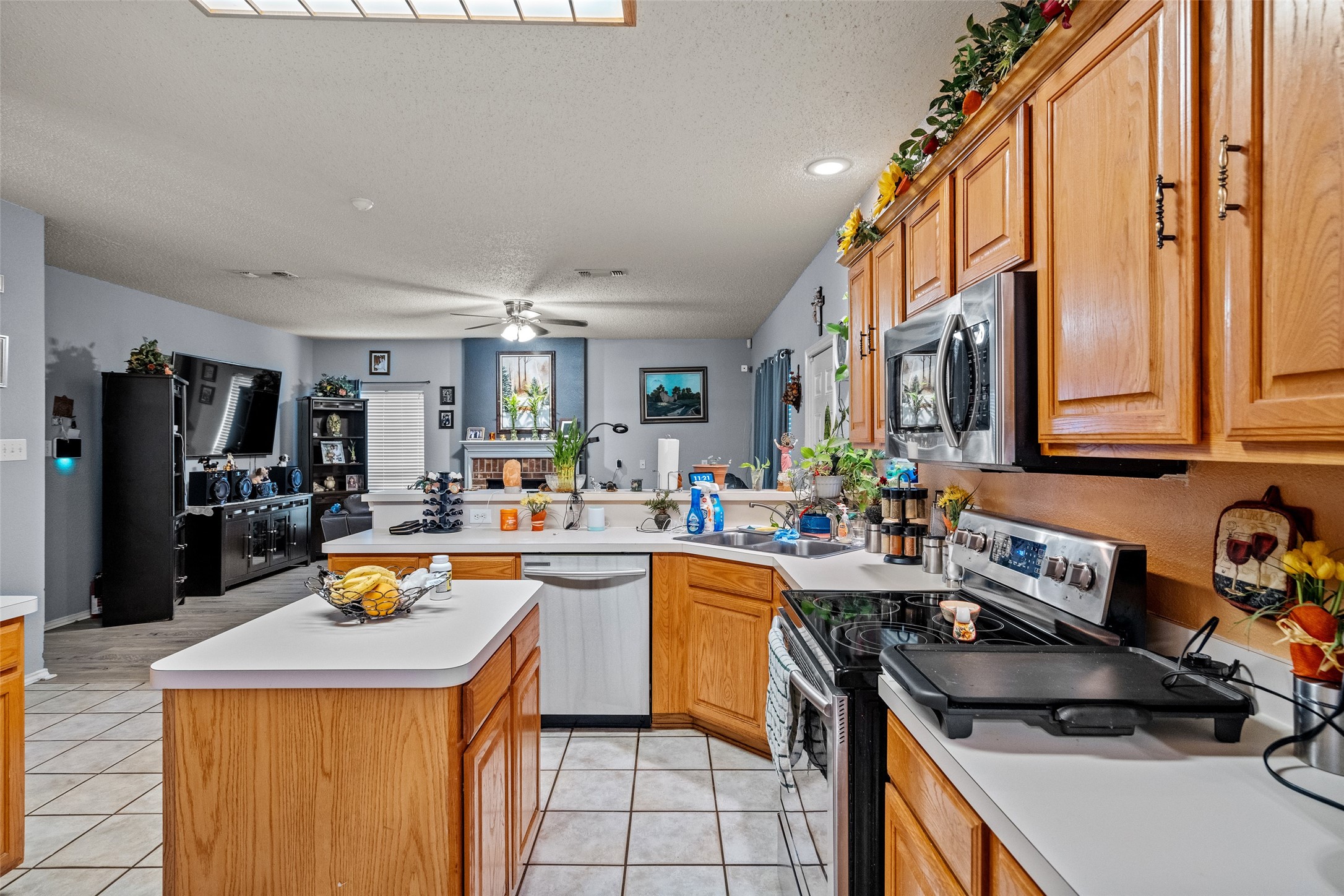 6709 Overland Street