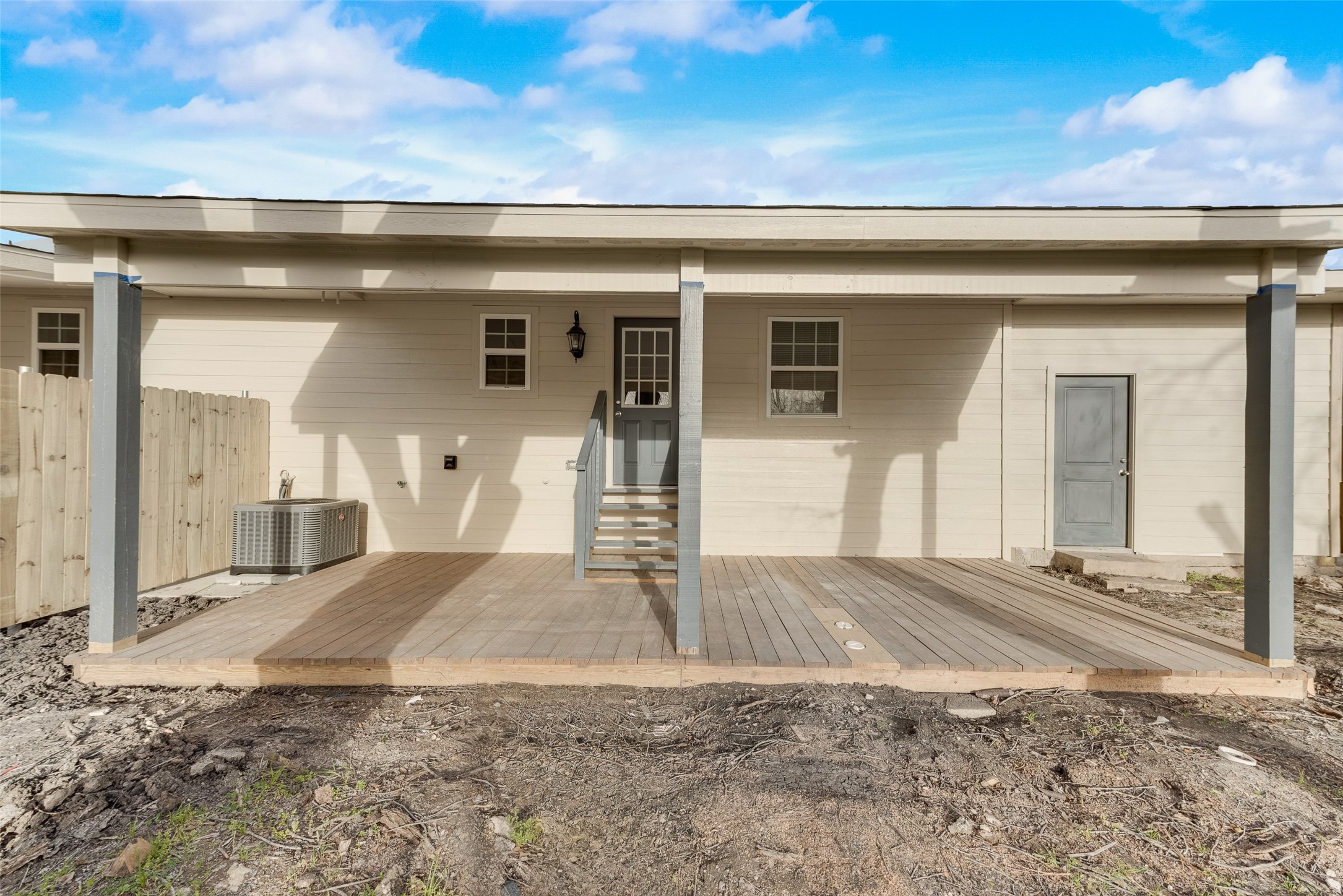 913 A Live Oak Street