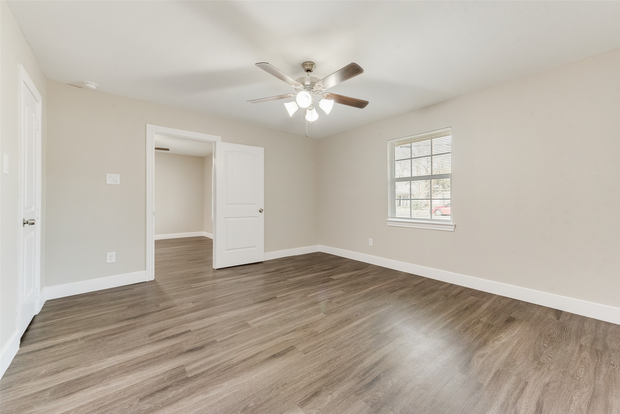 913 A Live Oak Street