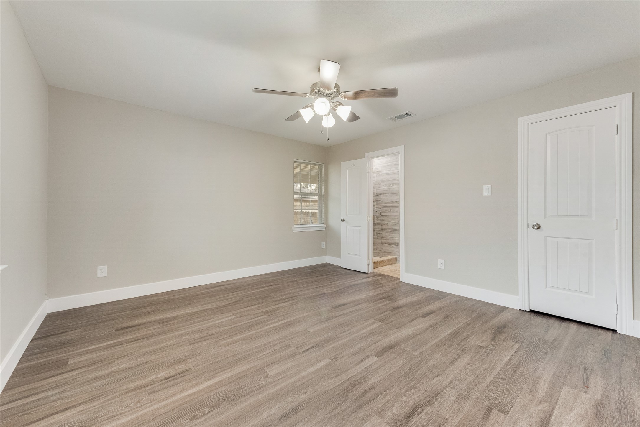 913 A Live Oak Street