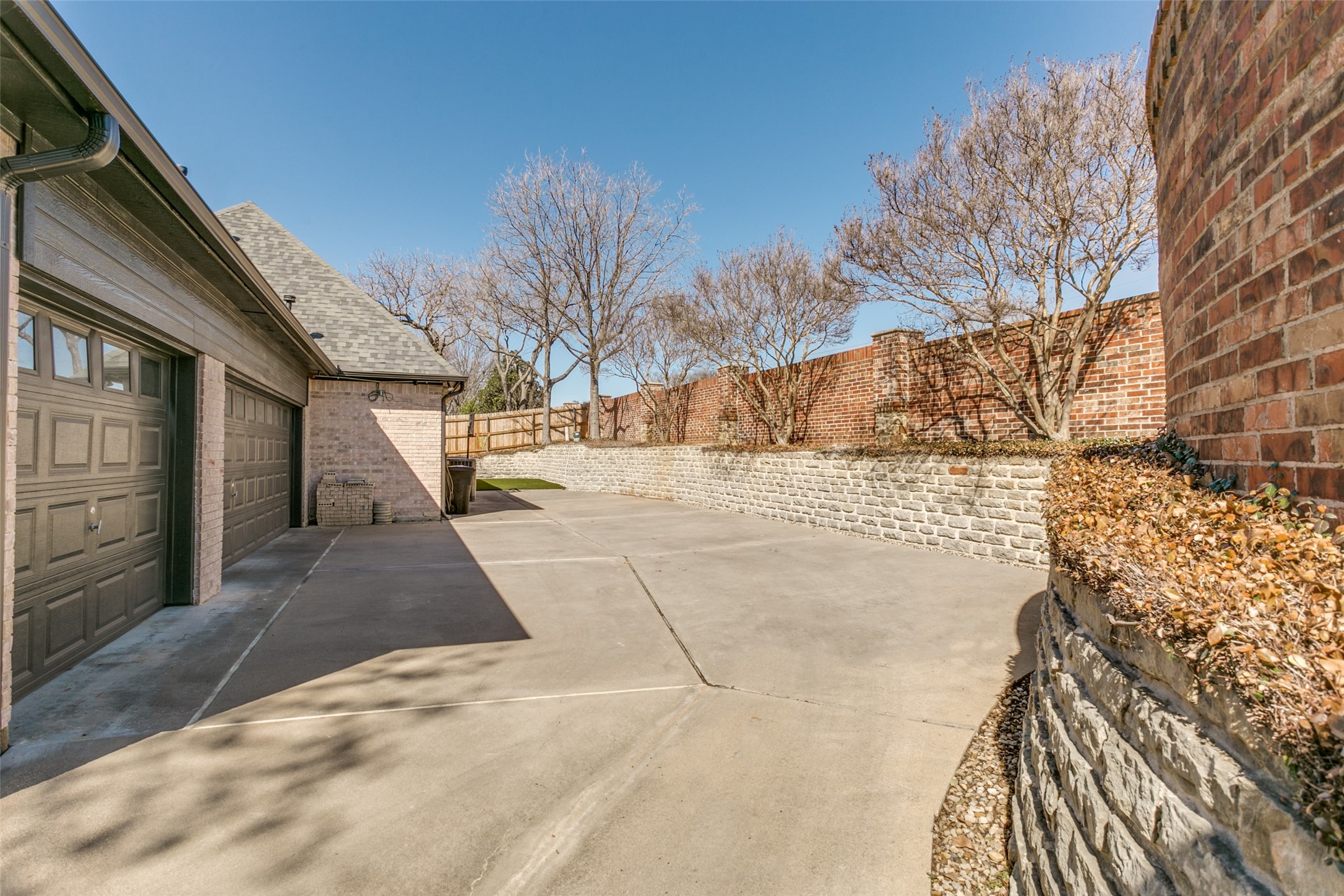 3801 Treemont Circle