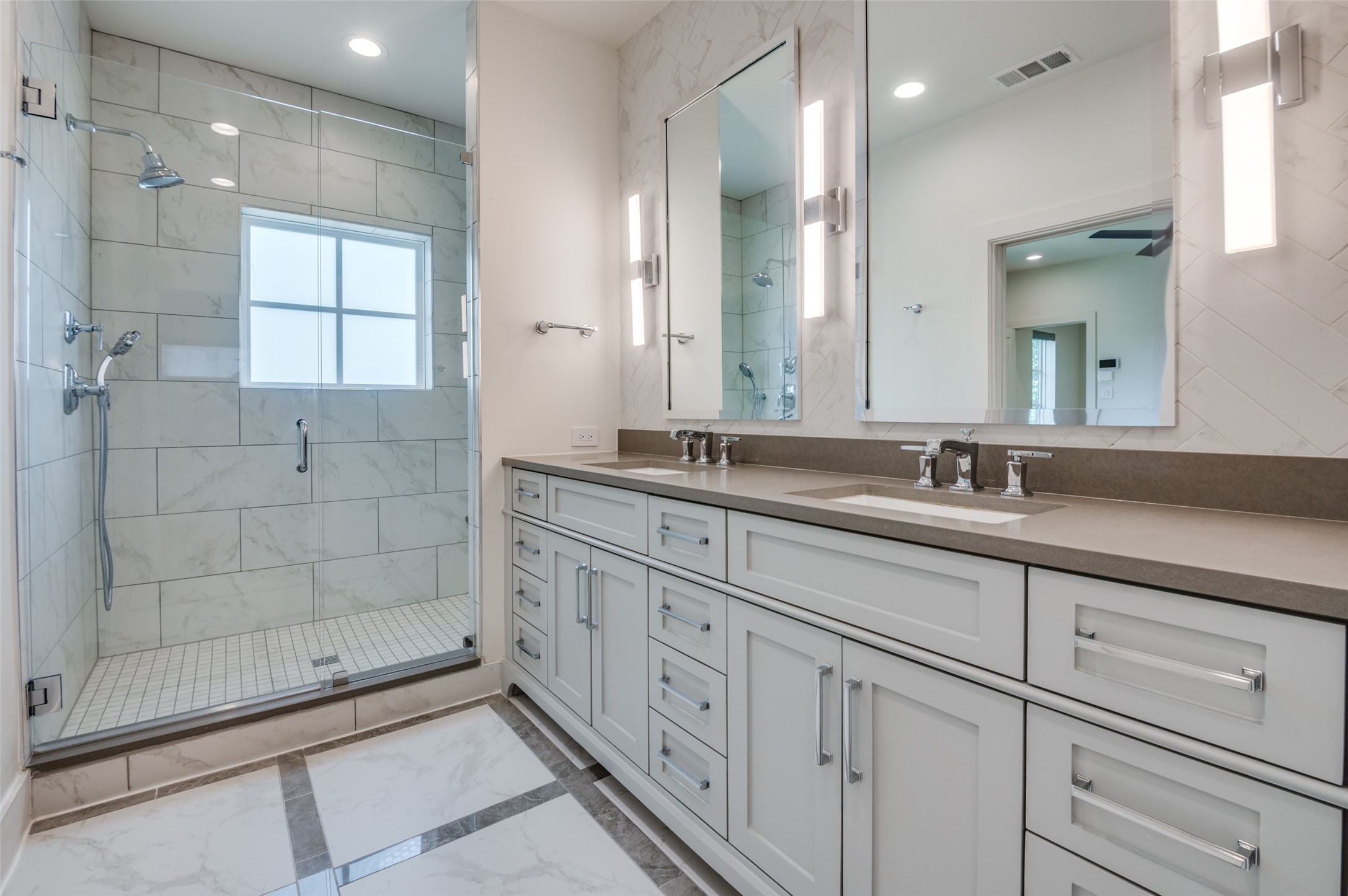 4222 Hawthorne Avenue 103