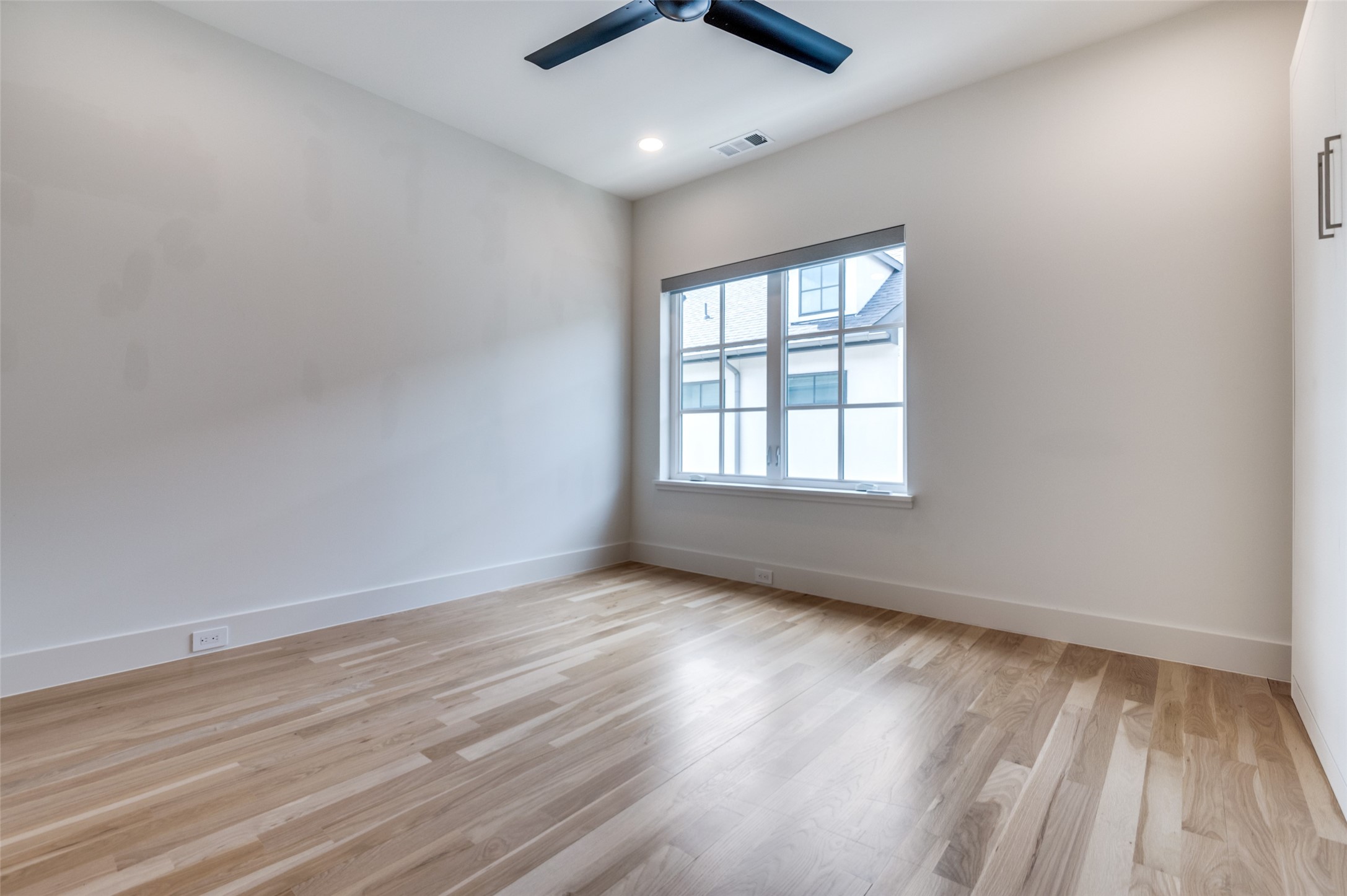 4222 Hawthorne Avenue 103