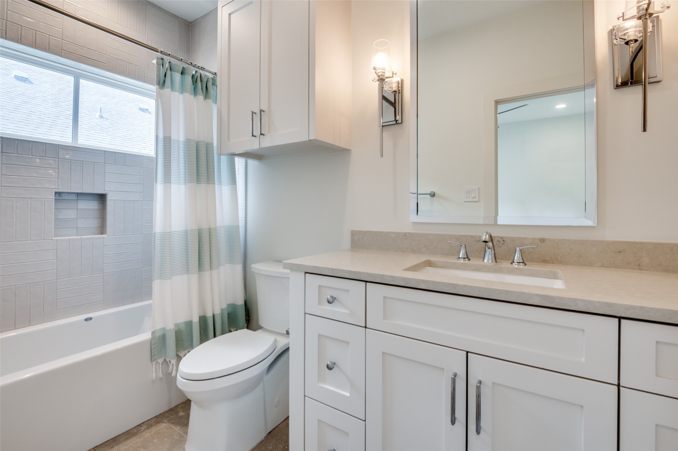 4222 Hawthorne Avenue 103