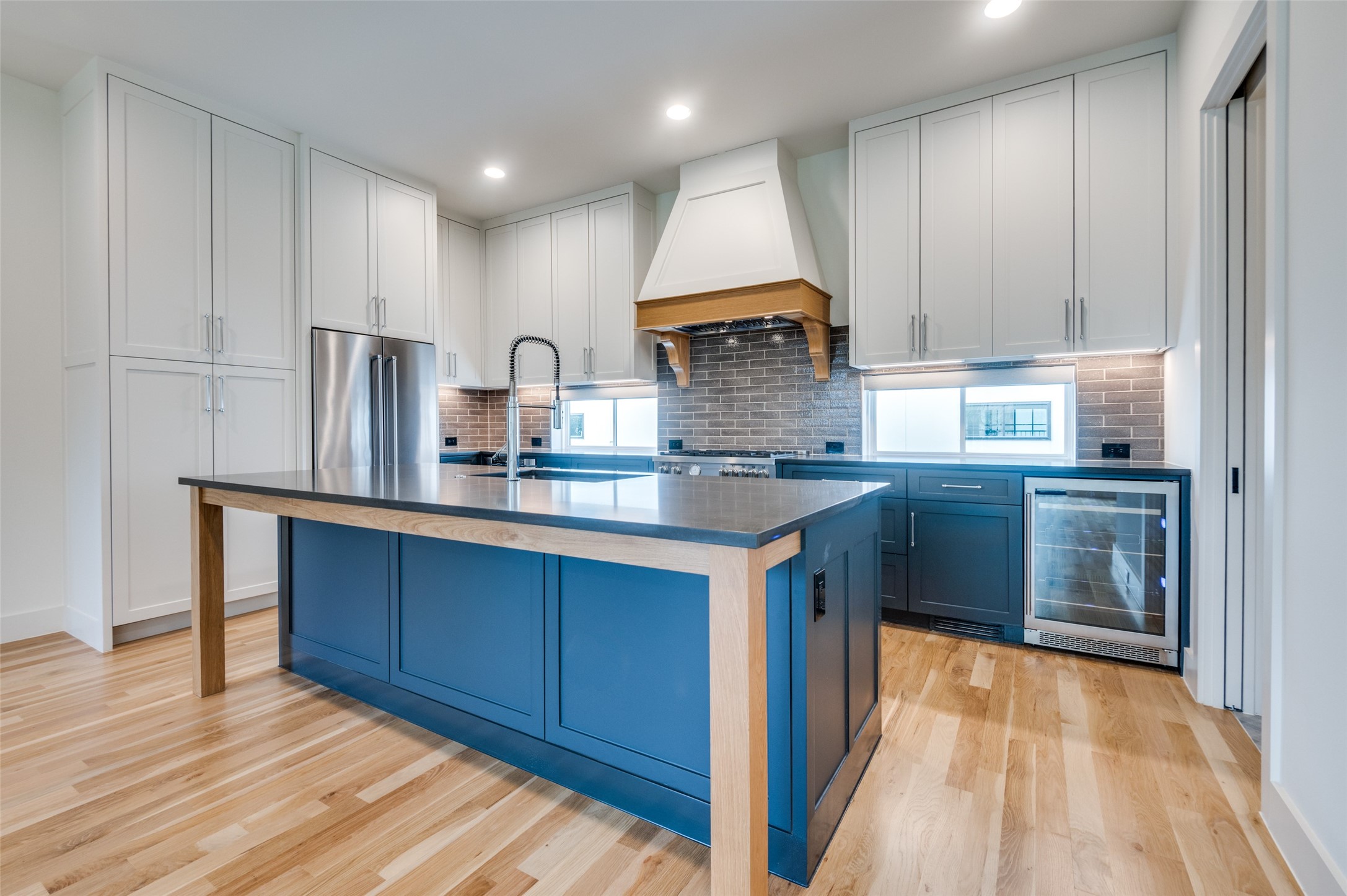 4222 Hawthorne Avenue 103