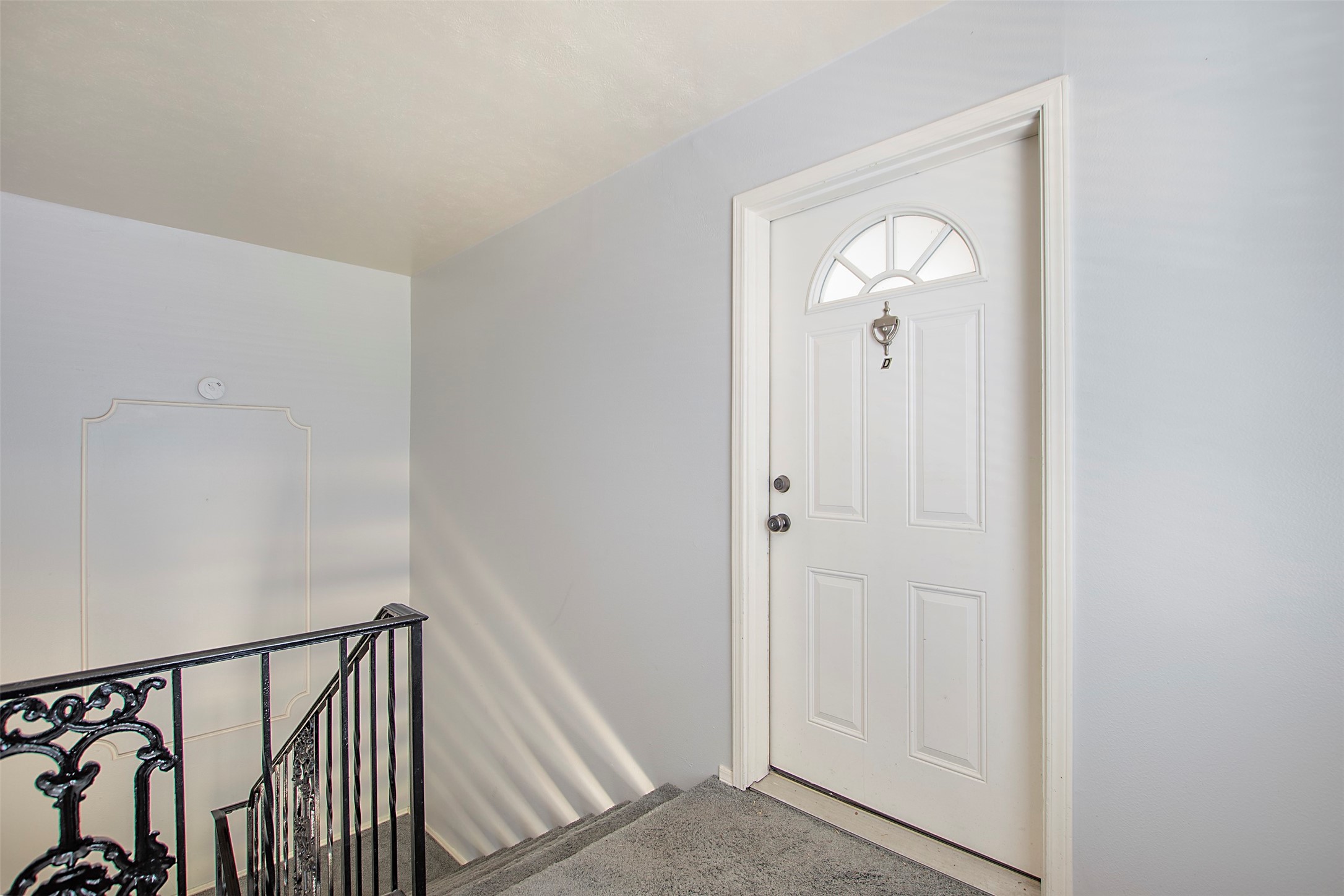 7712 Royal Lane 209