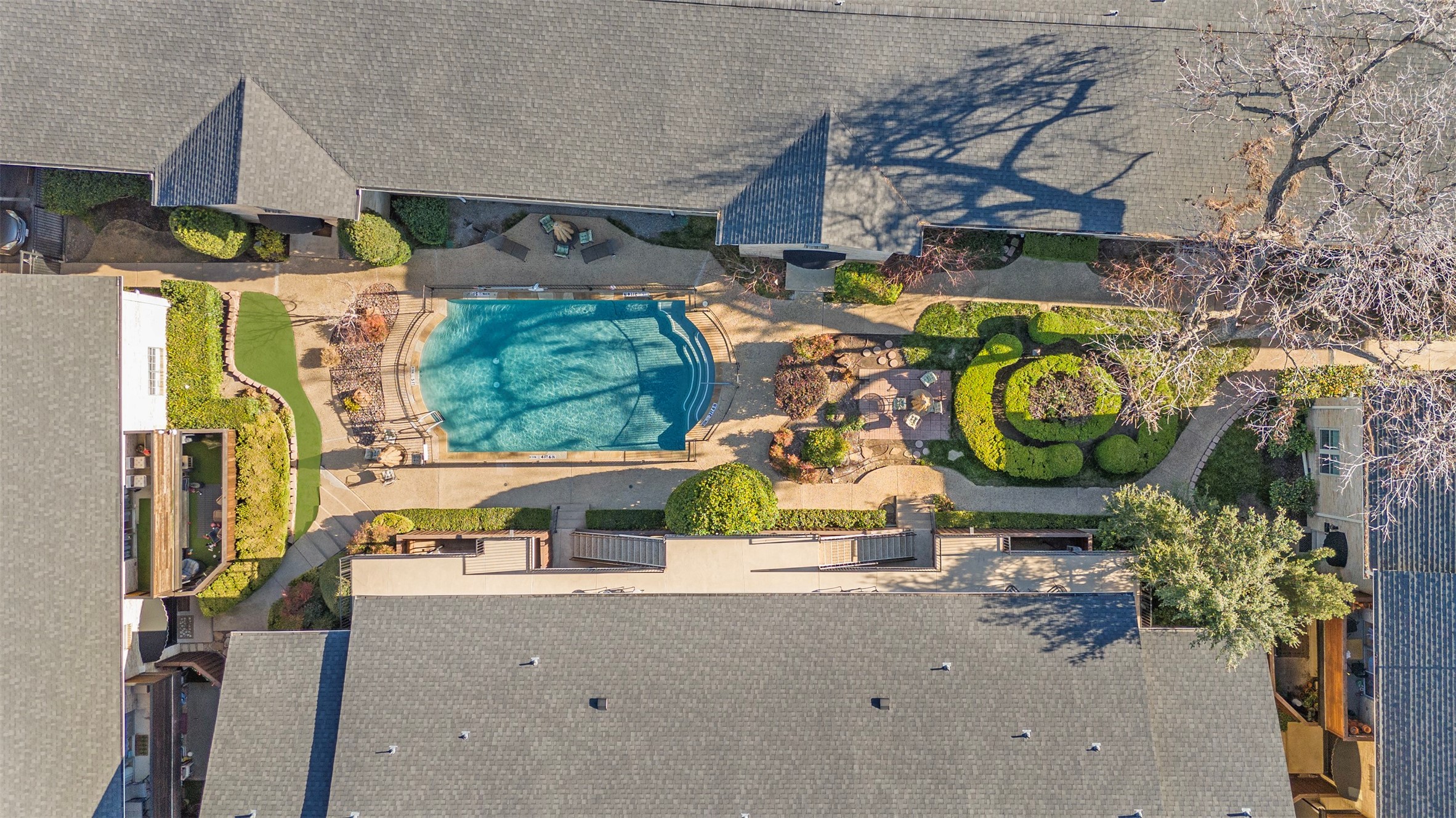 7712 Royal Lane 209
