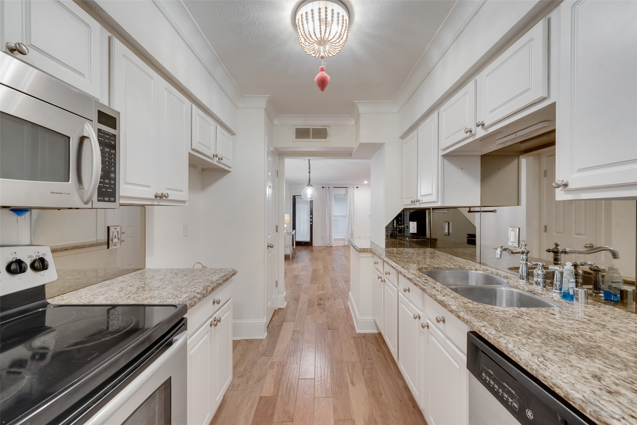 7732 Meadow Road 110