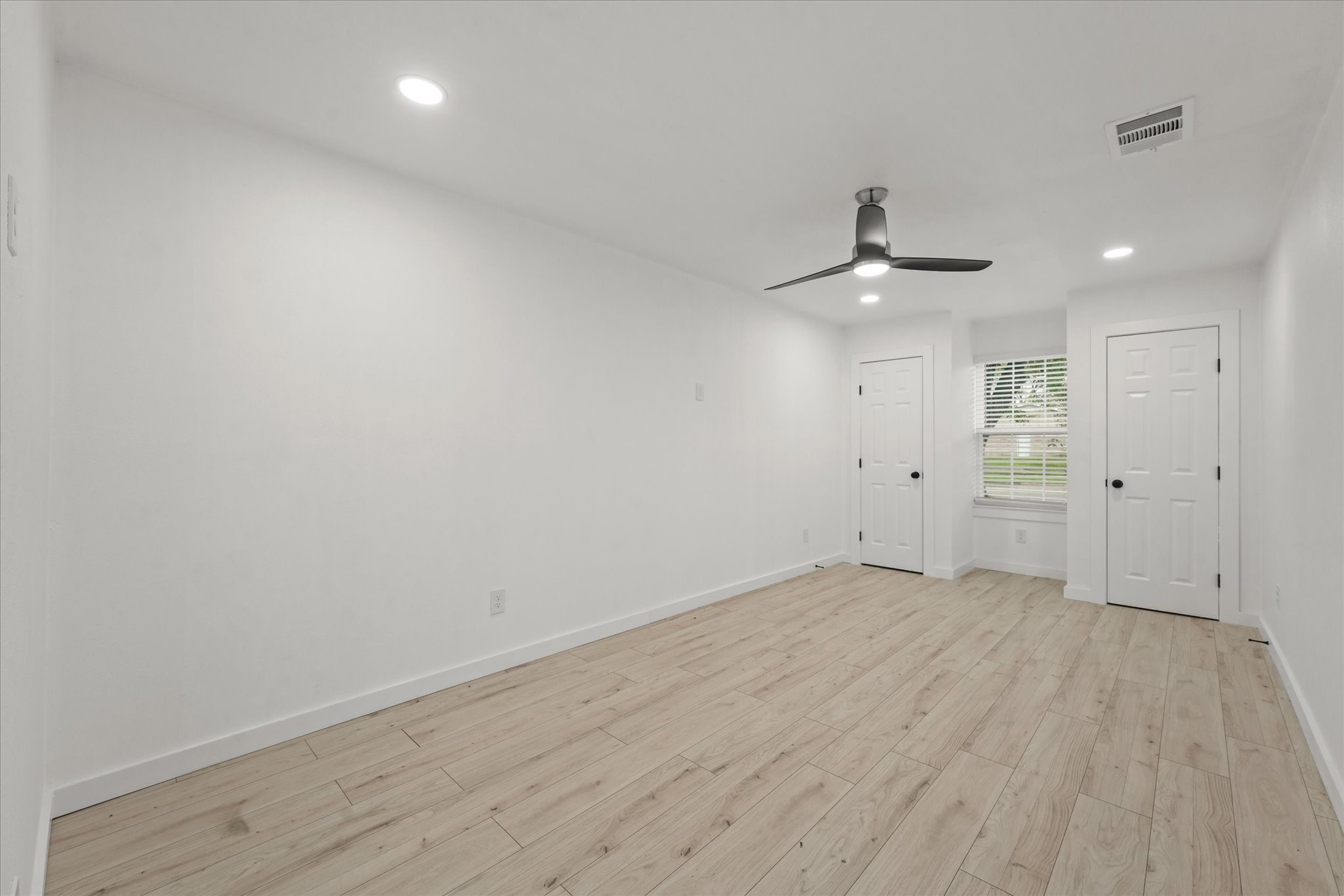 10015 La Prada Drive