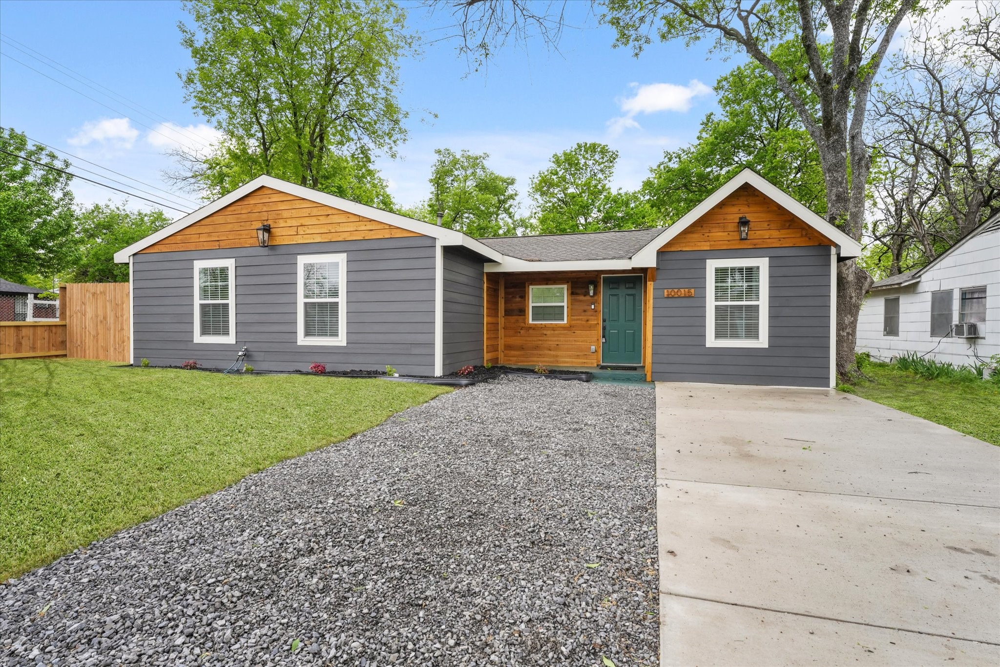 10015 La Prada Drive