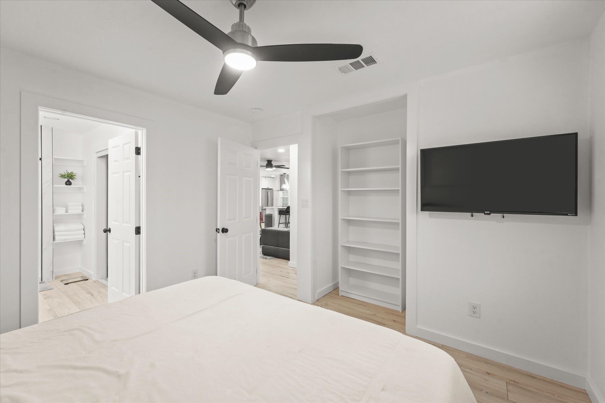 10015 La Prada Drive