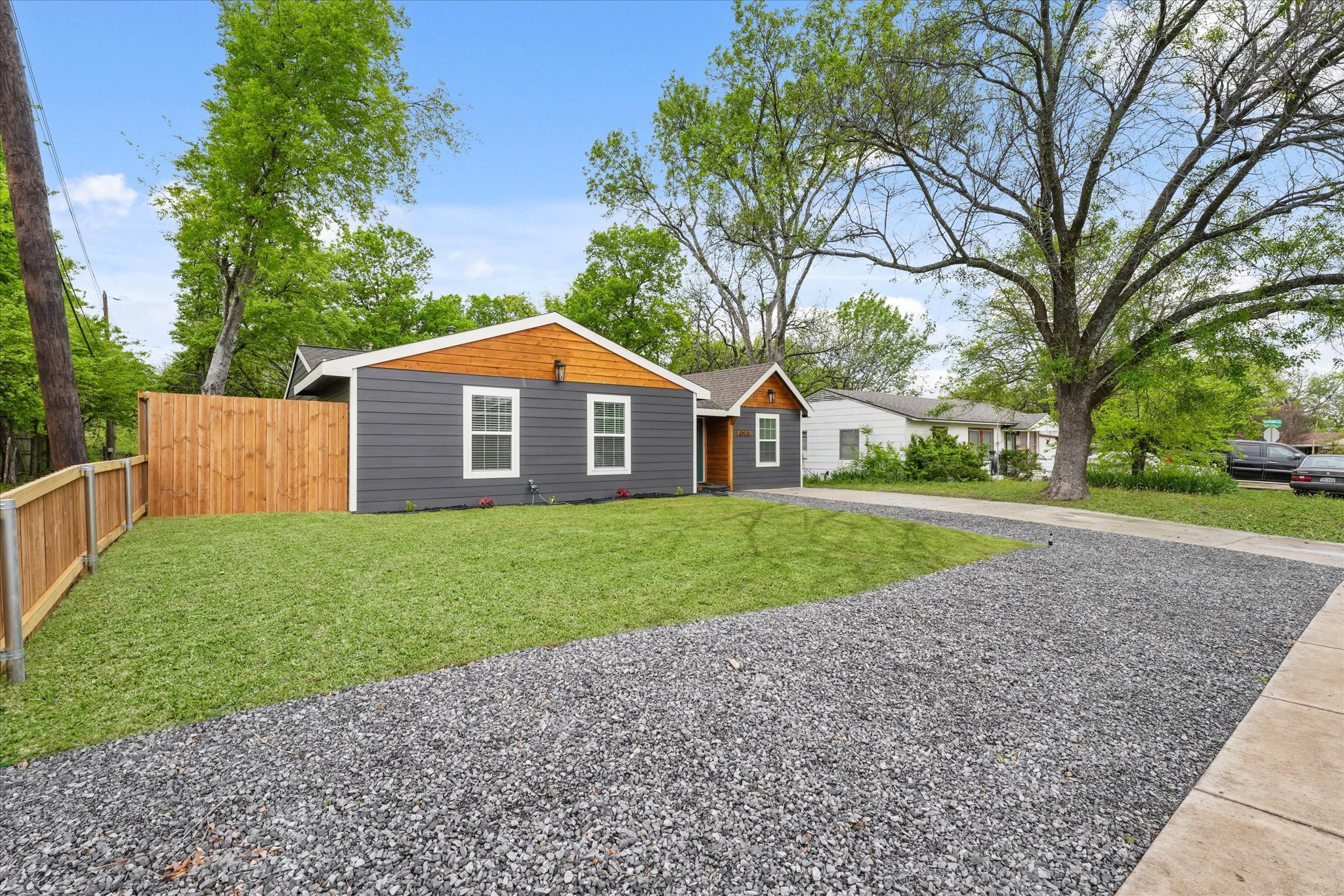 10015 La Prada Drive