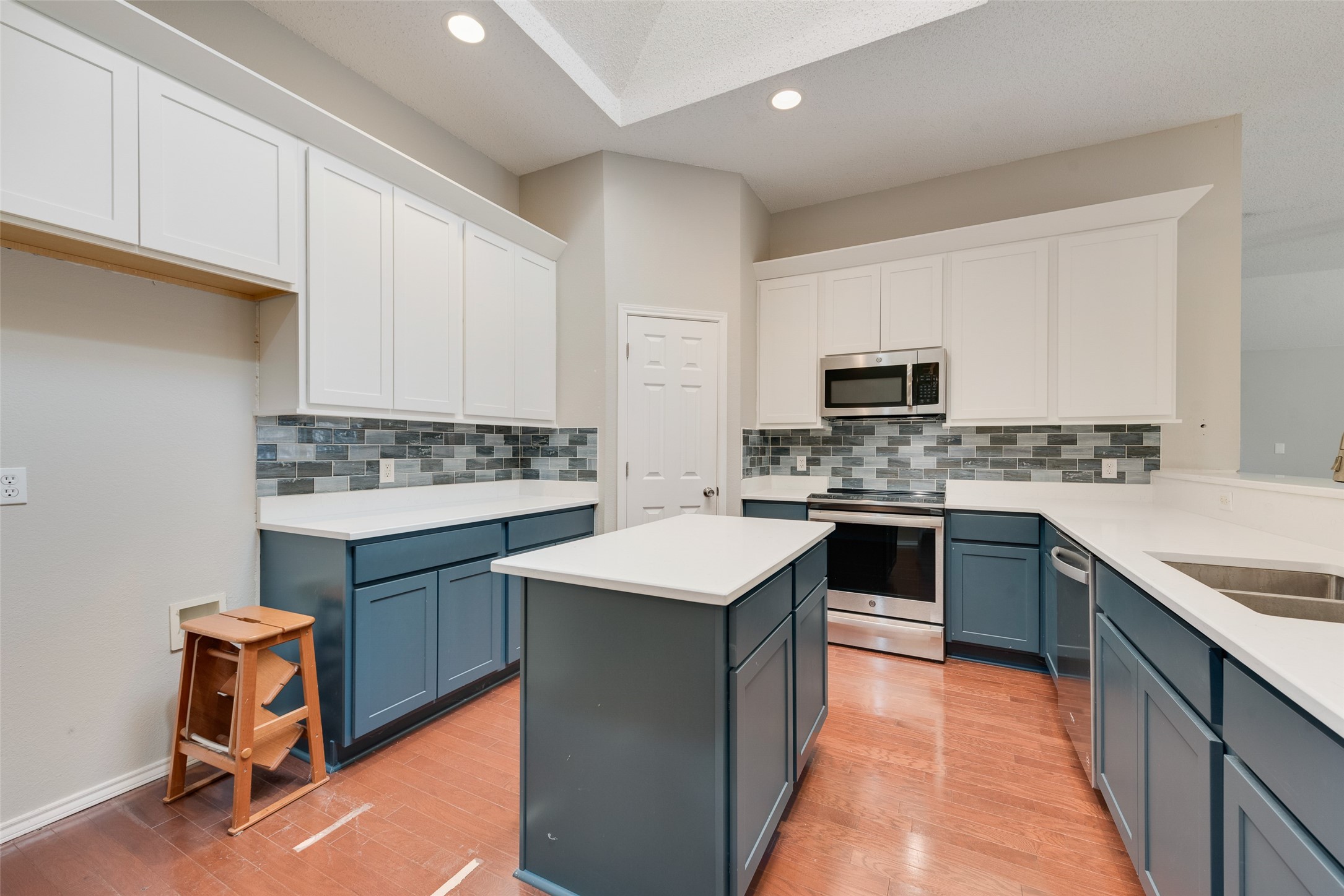 7908 Cabin Court