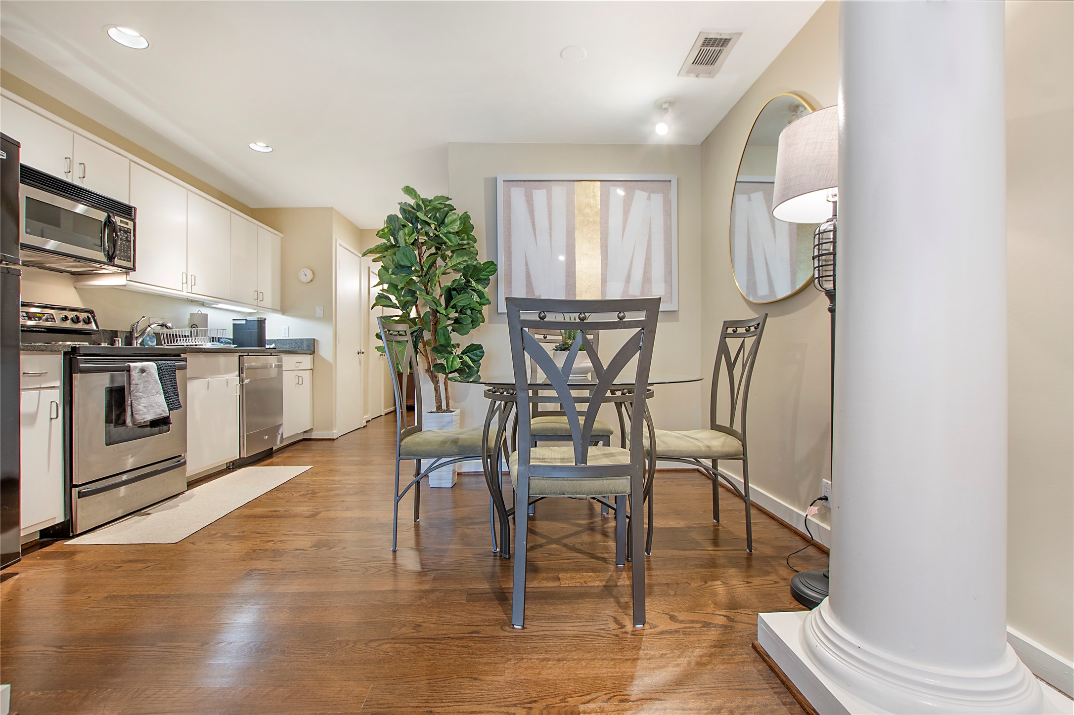 4241 Buena Vista Street 14