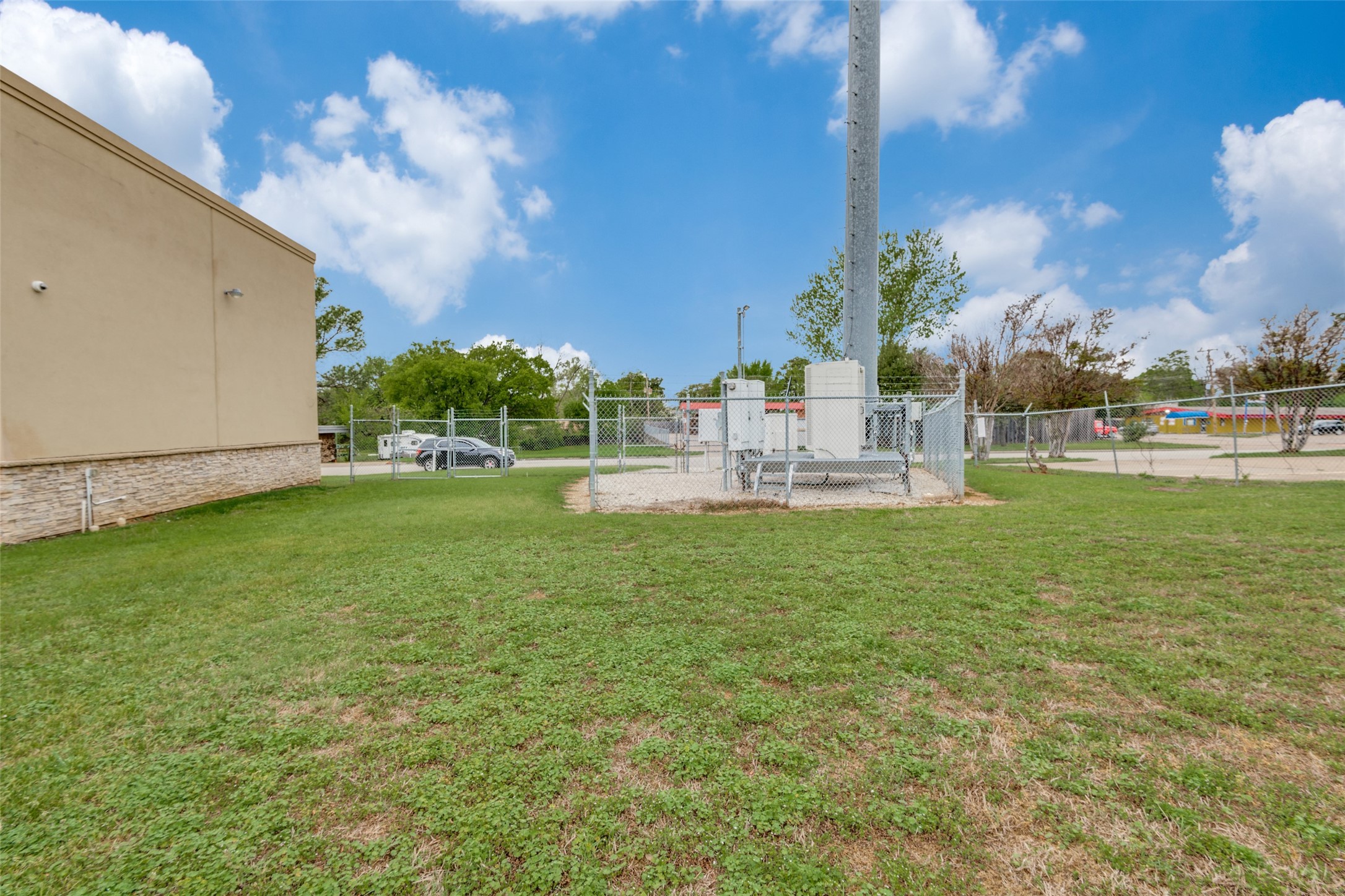 1509 Gina Drive
