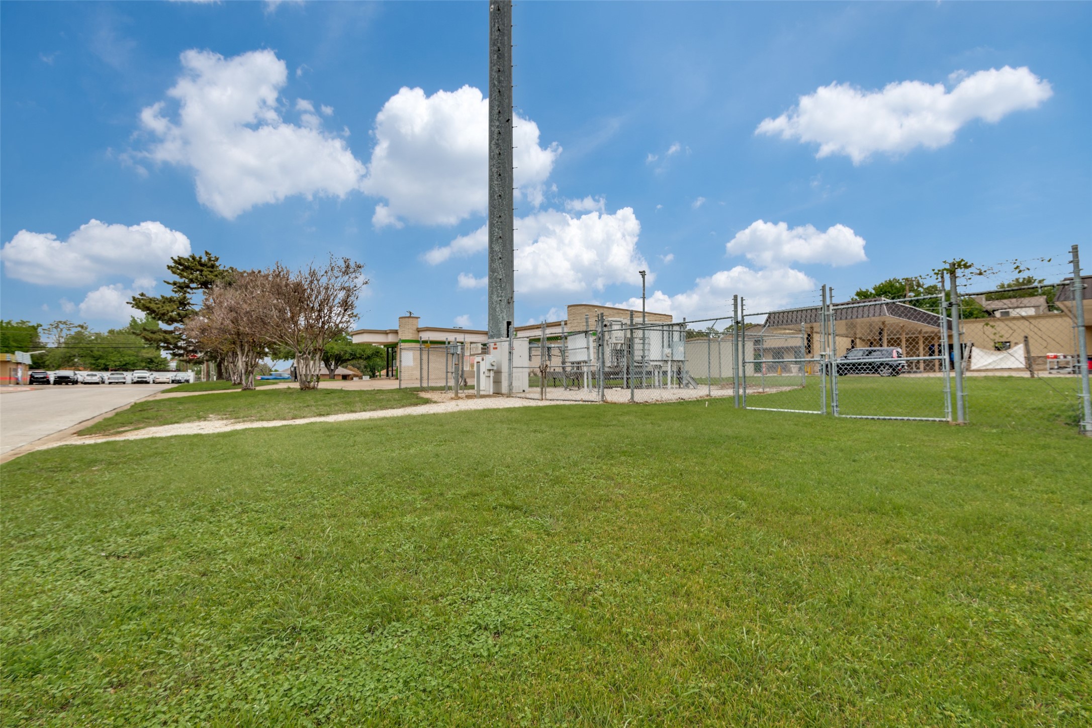 1509 Gina Drive