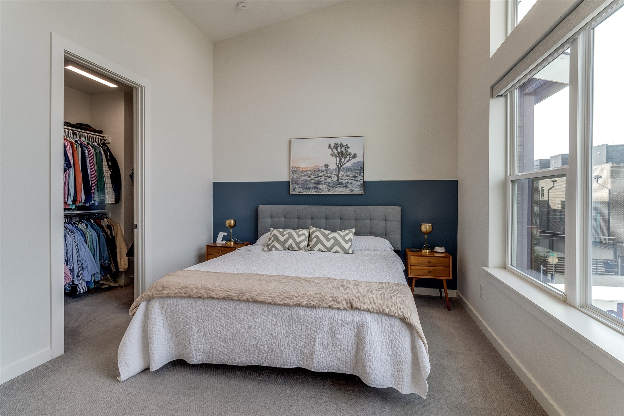 4626 Munger Avenue 202