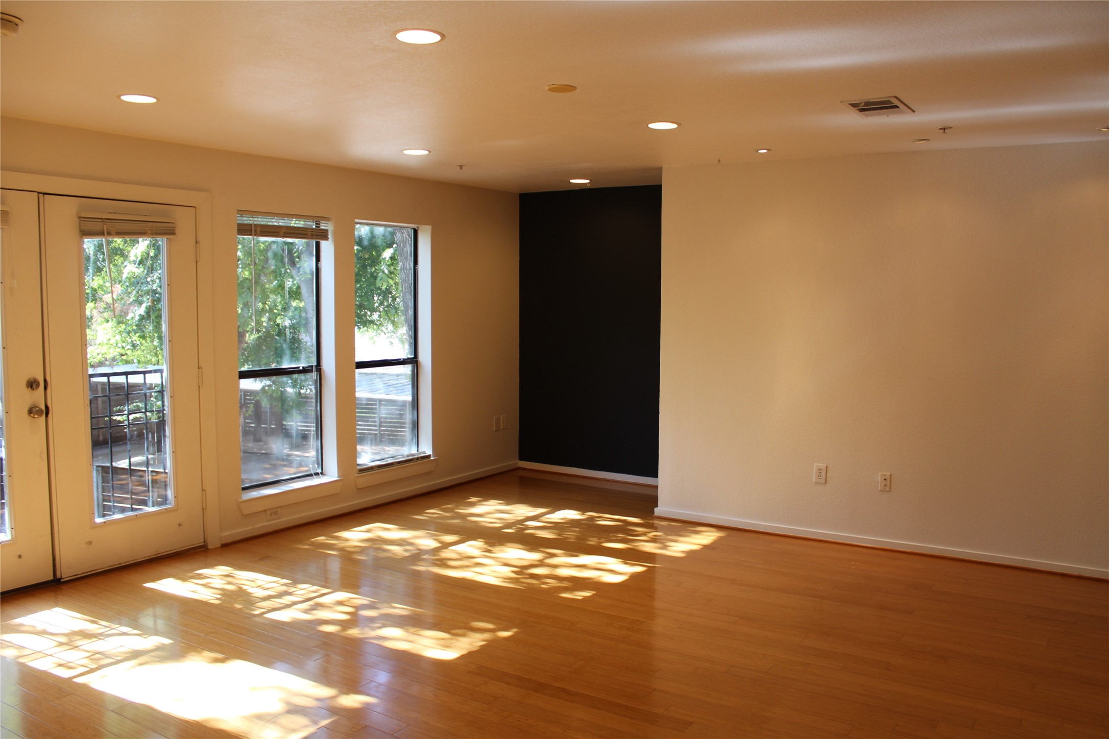 5111 Manett Street 201