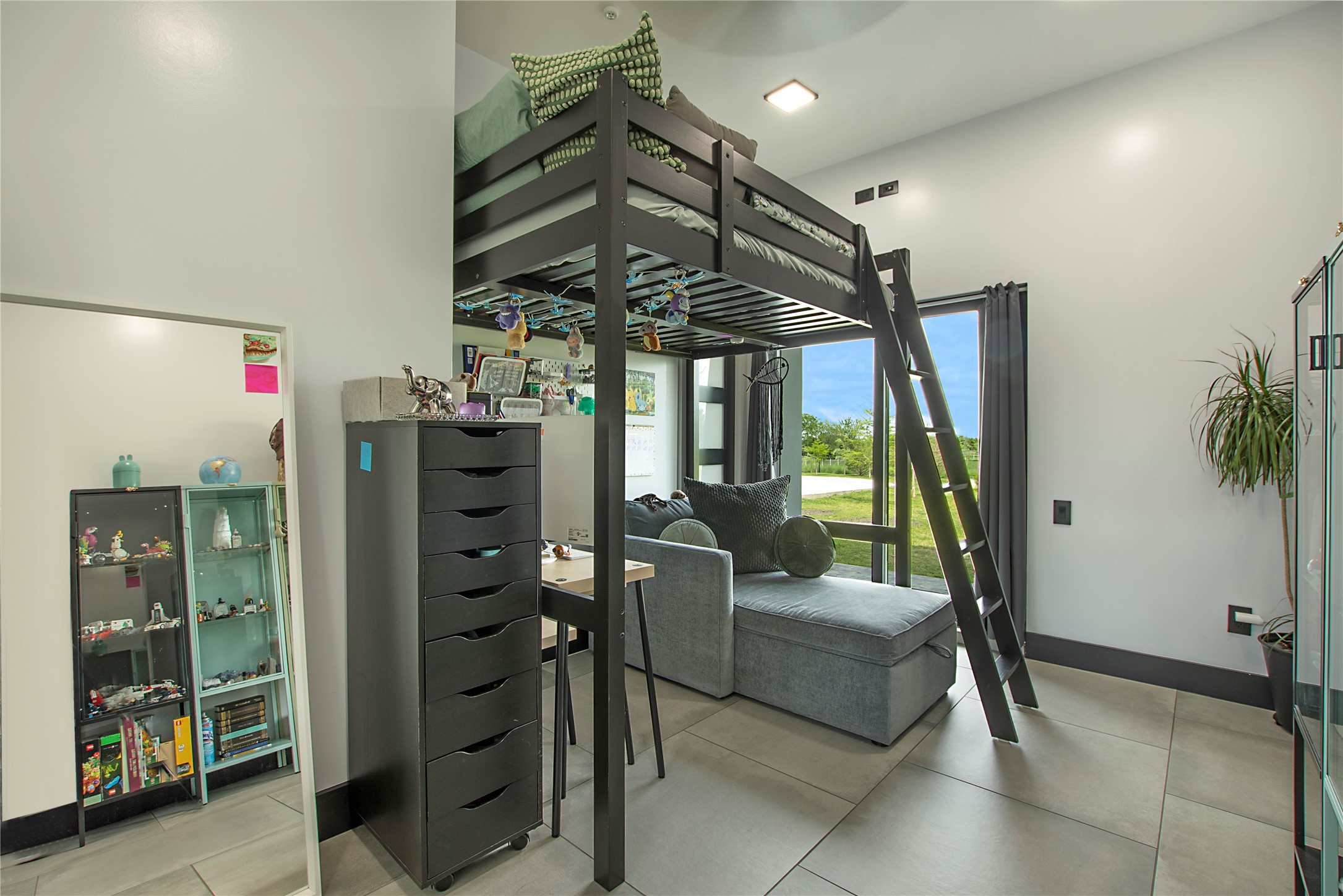 1976 County Road 655