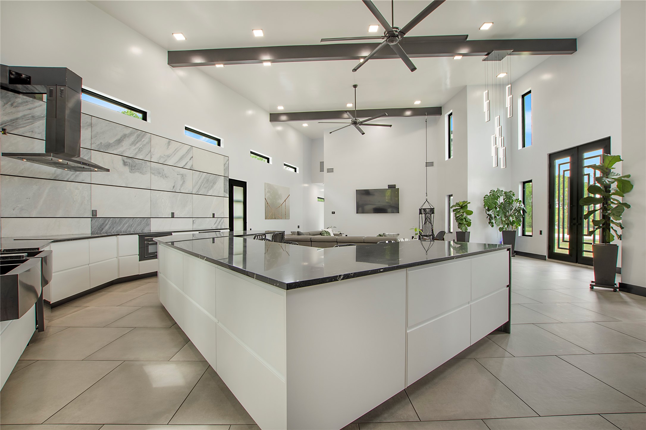 1976 County Road 655