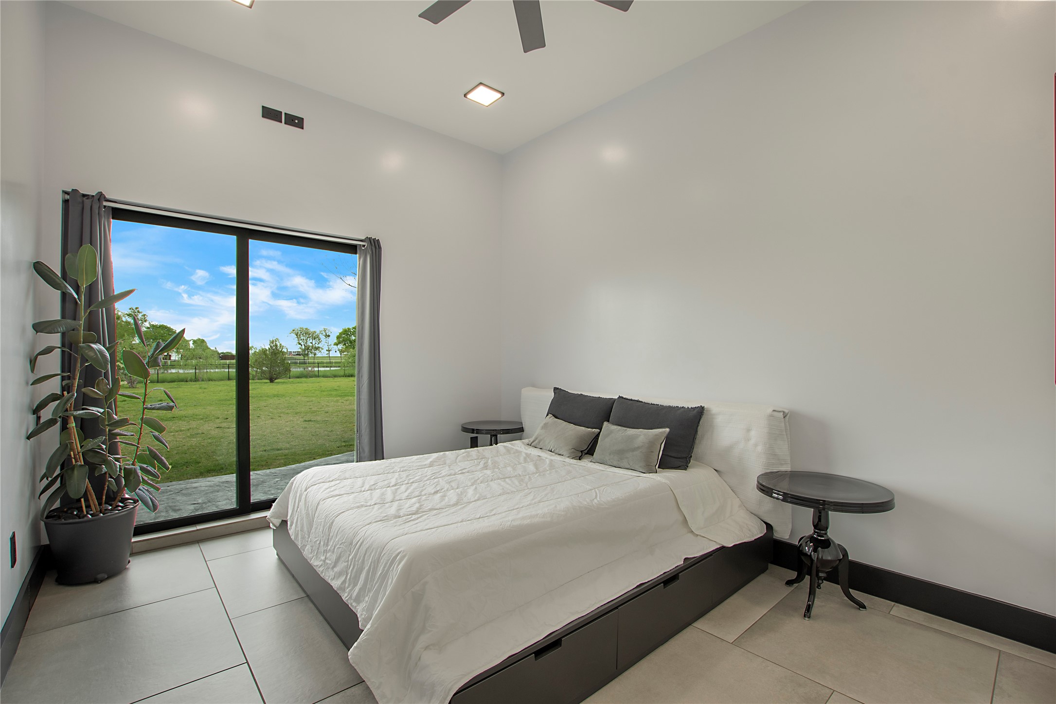 1976 County Road 655