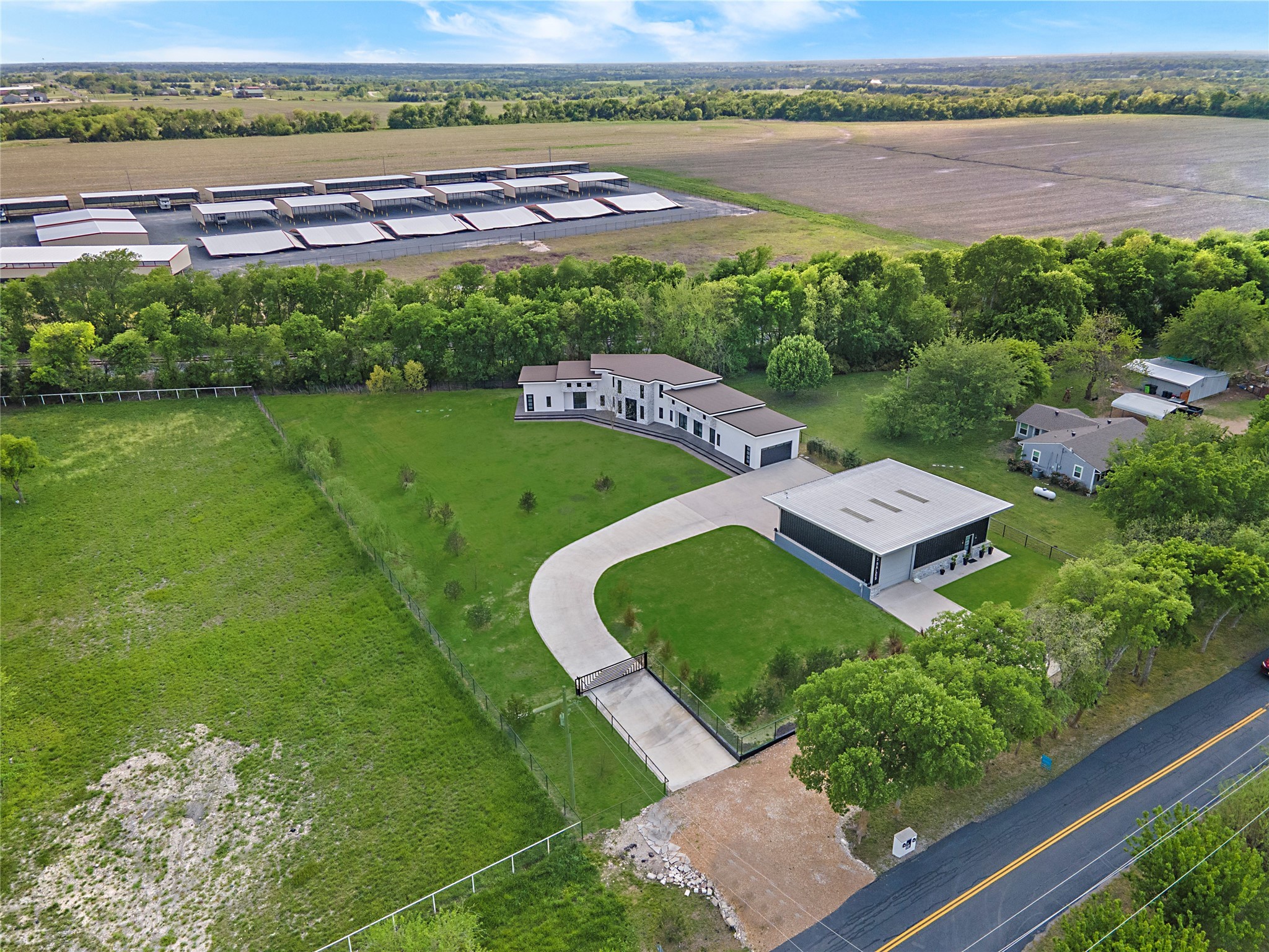 1976 County Road 655