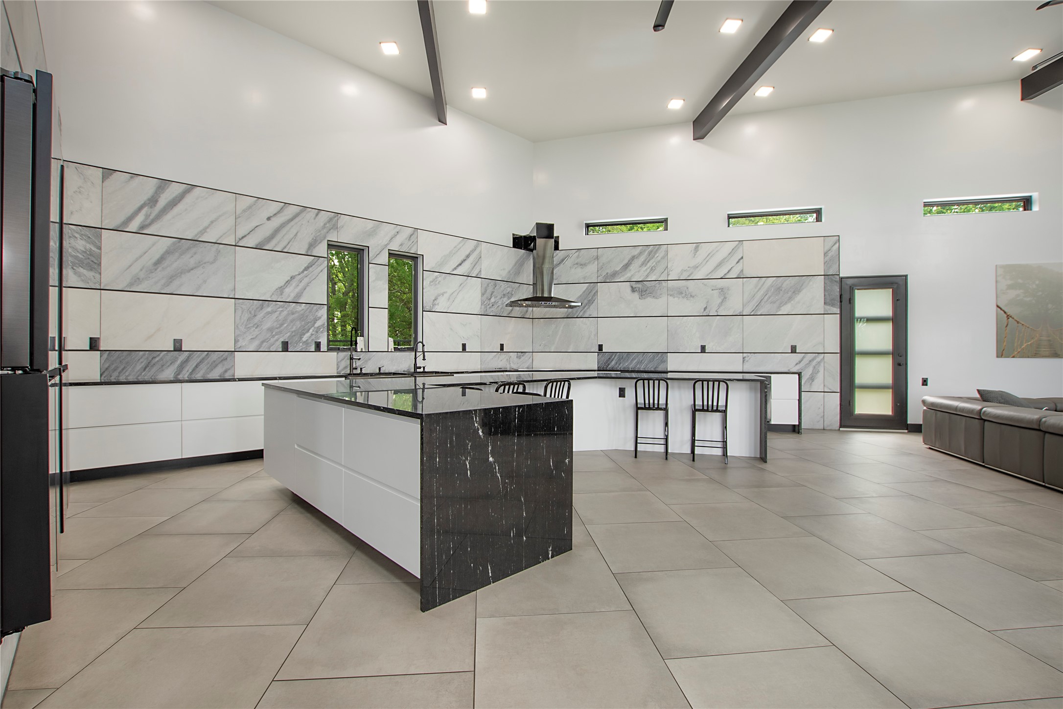 1976 County Road 655