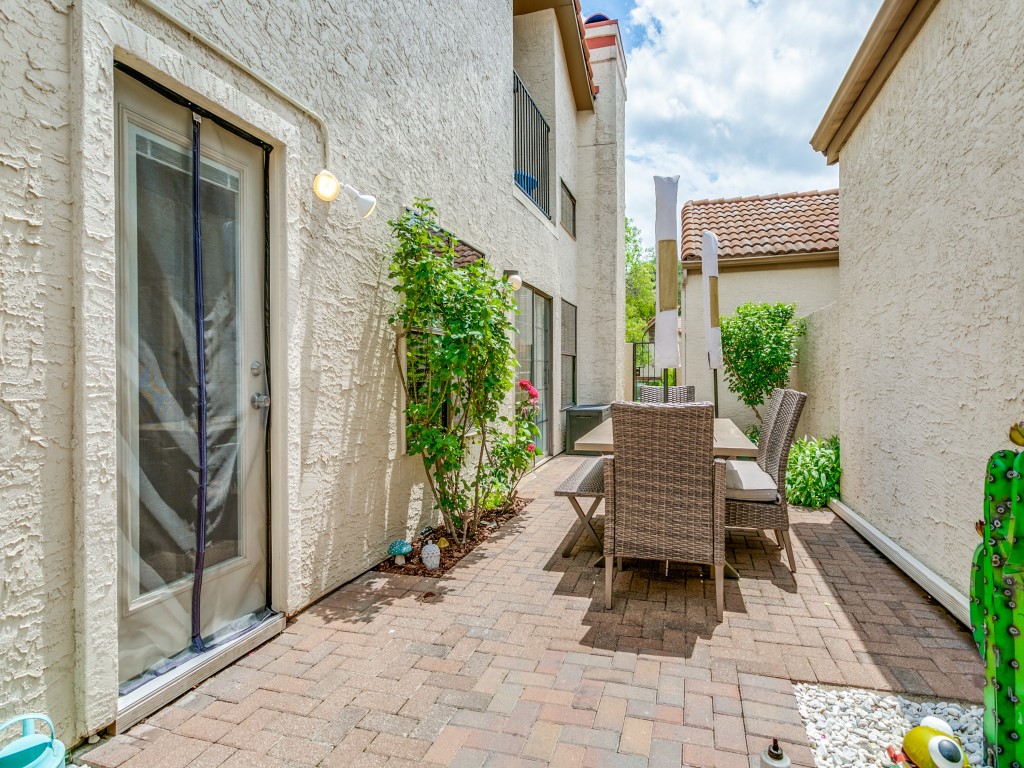 606 Fiesta Circle