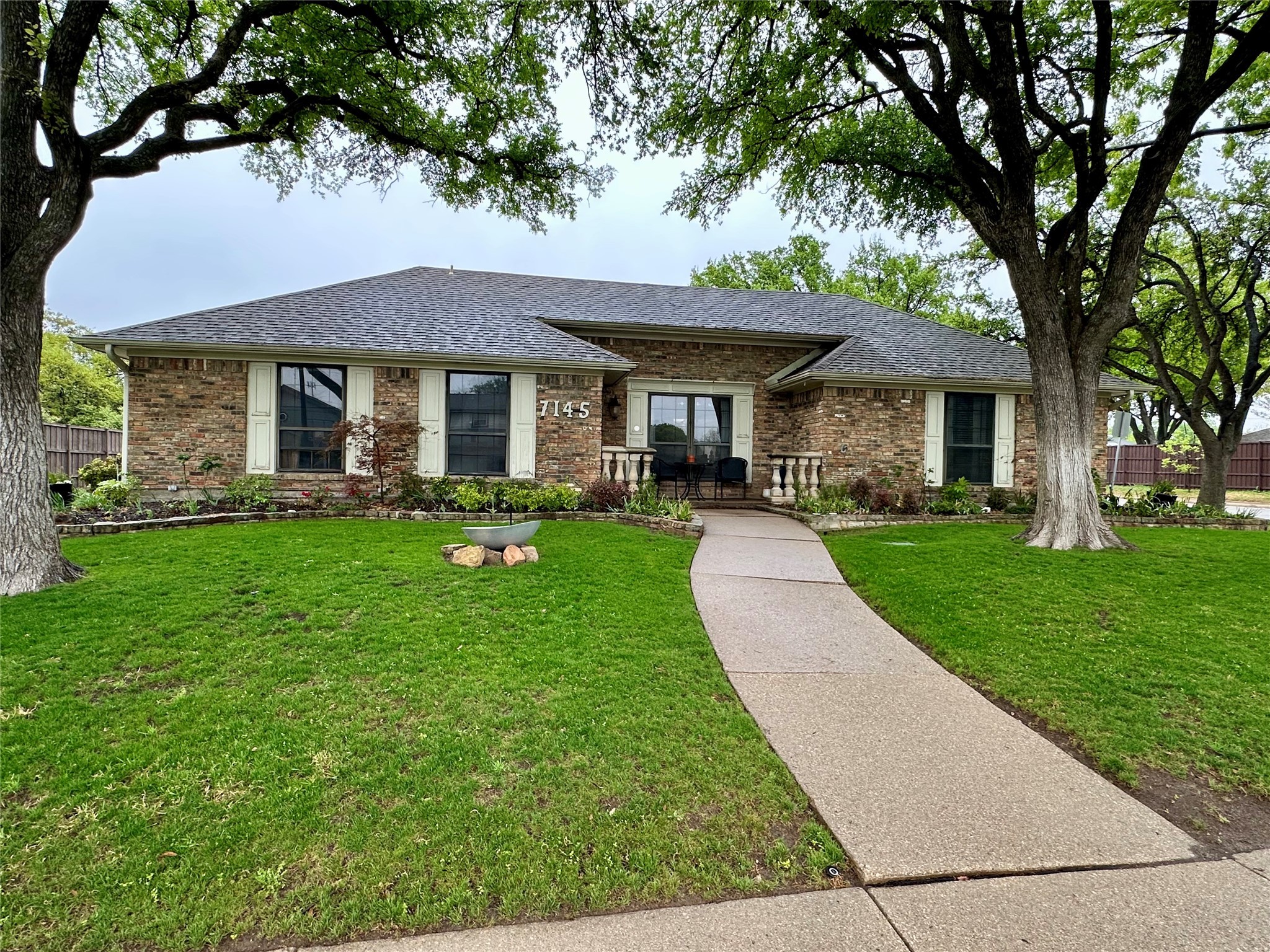 7145 Crooked Oak Drive