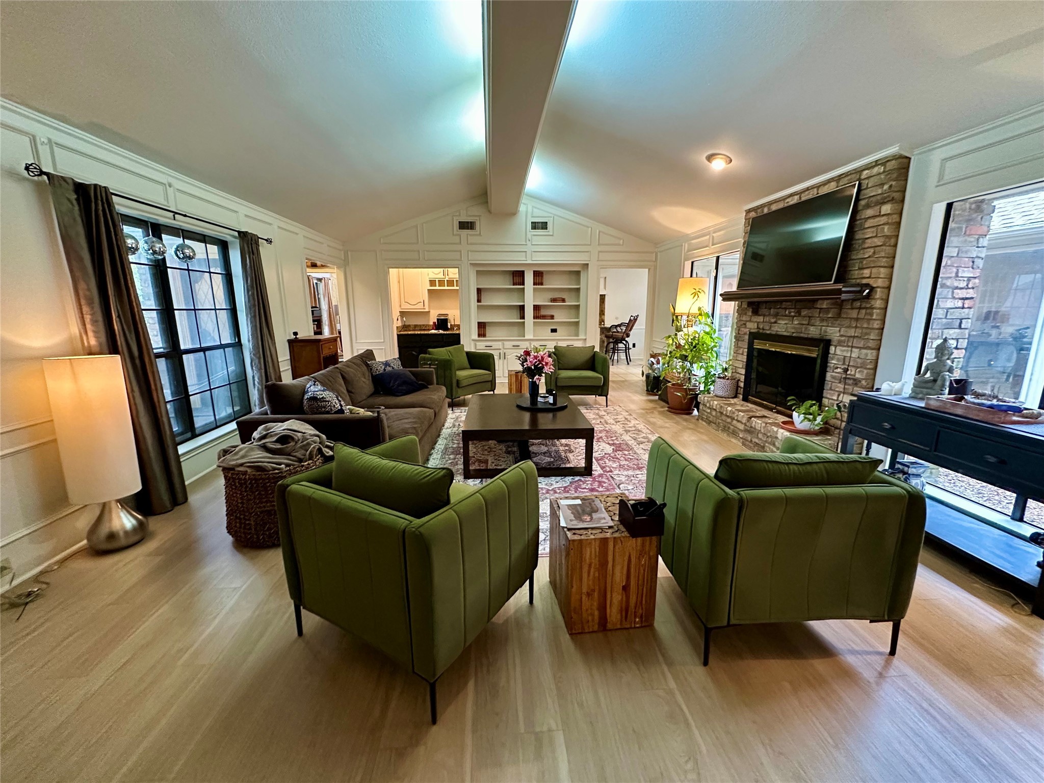 7145 Crooked Oak Drive