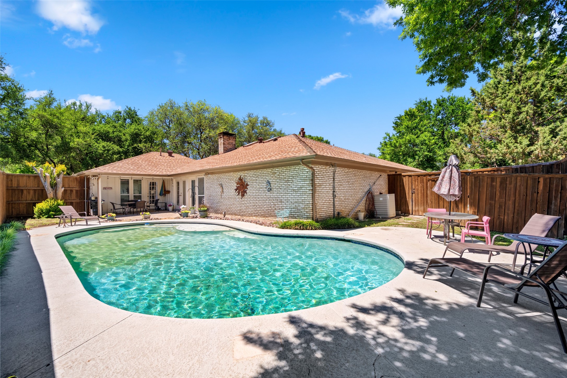 16834 Mossy Oak Drive