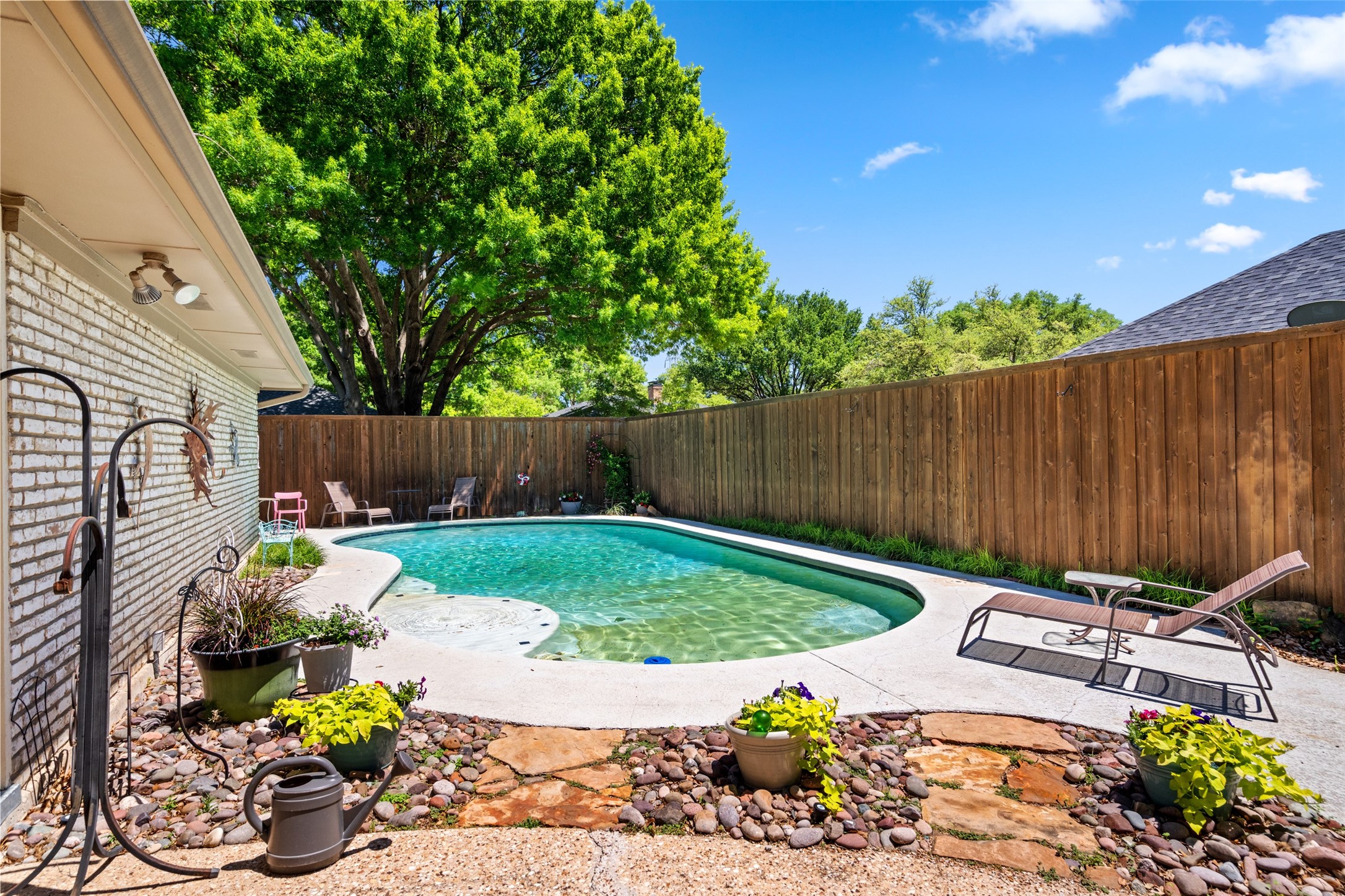 16834 Mossy Oak Drive