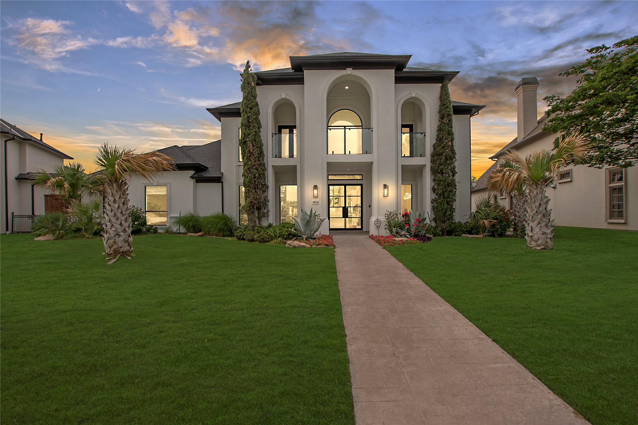 4824 Longvue Drive