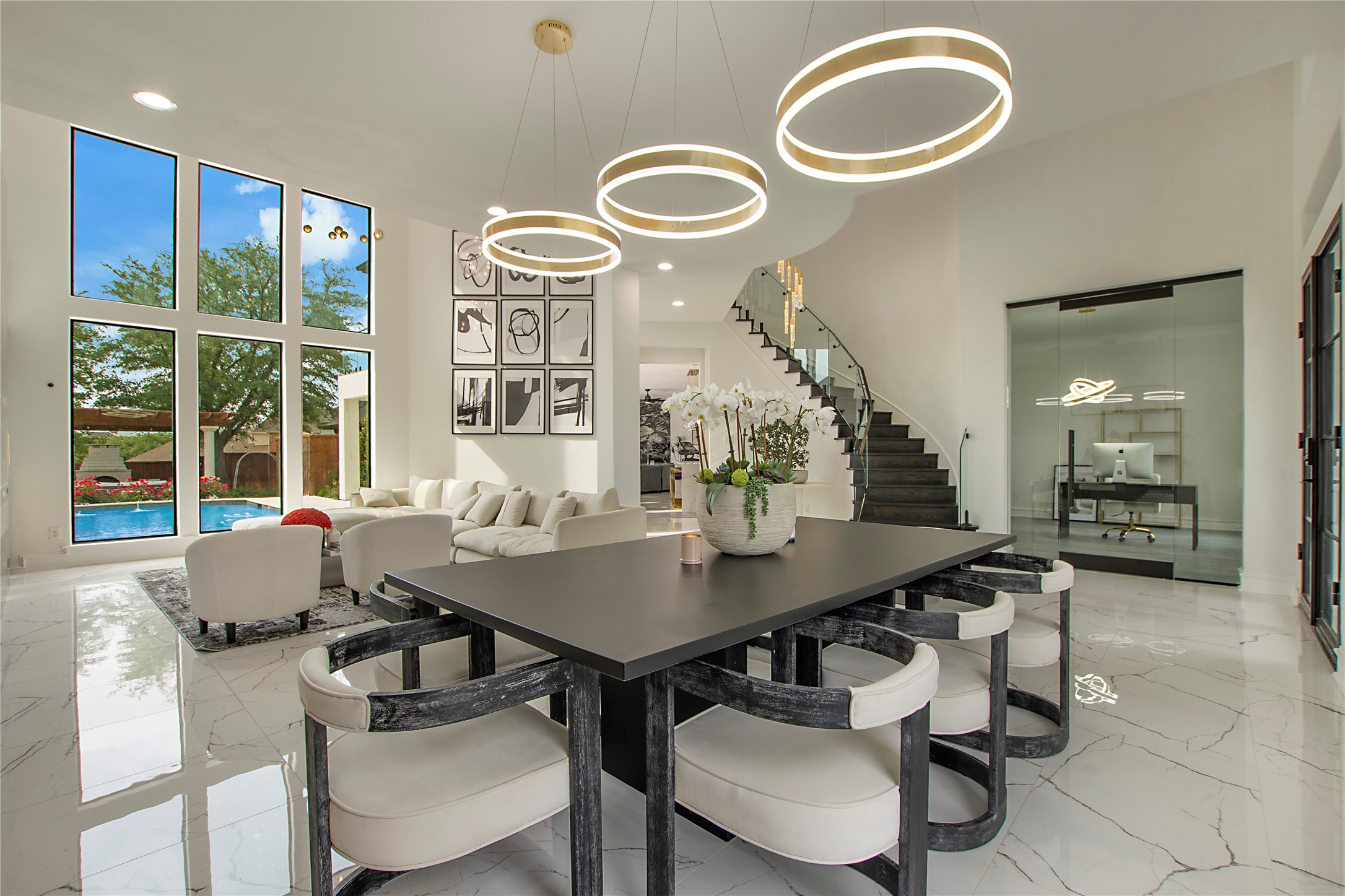 4824 Longvue Drive